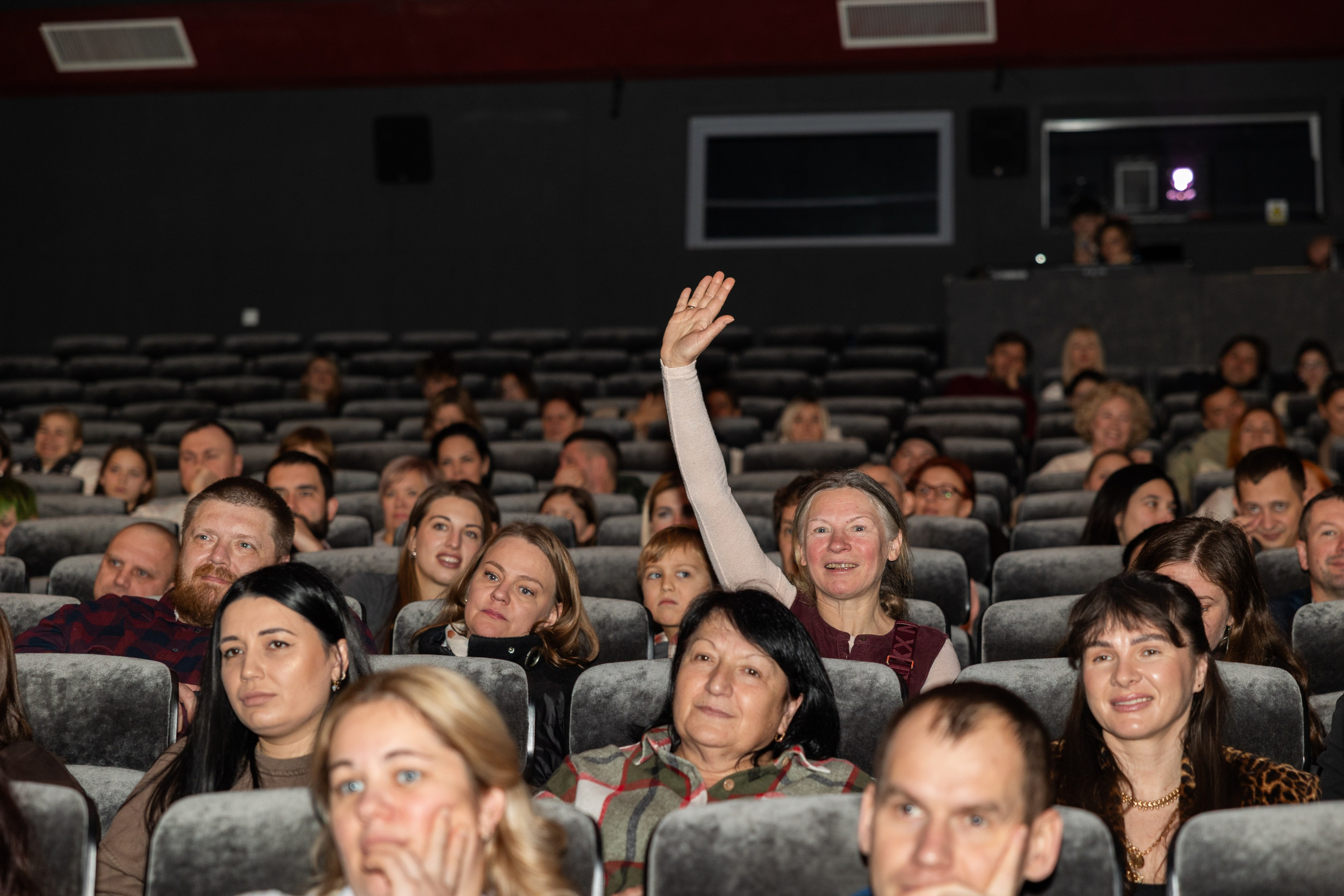 LEO DANCE SHOW WINTER 2025. Семейный и детский фотограф в Варшаве Мила Бобровская
