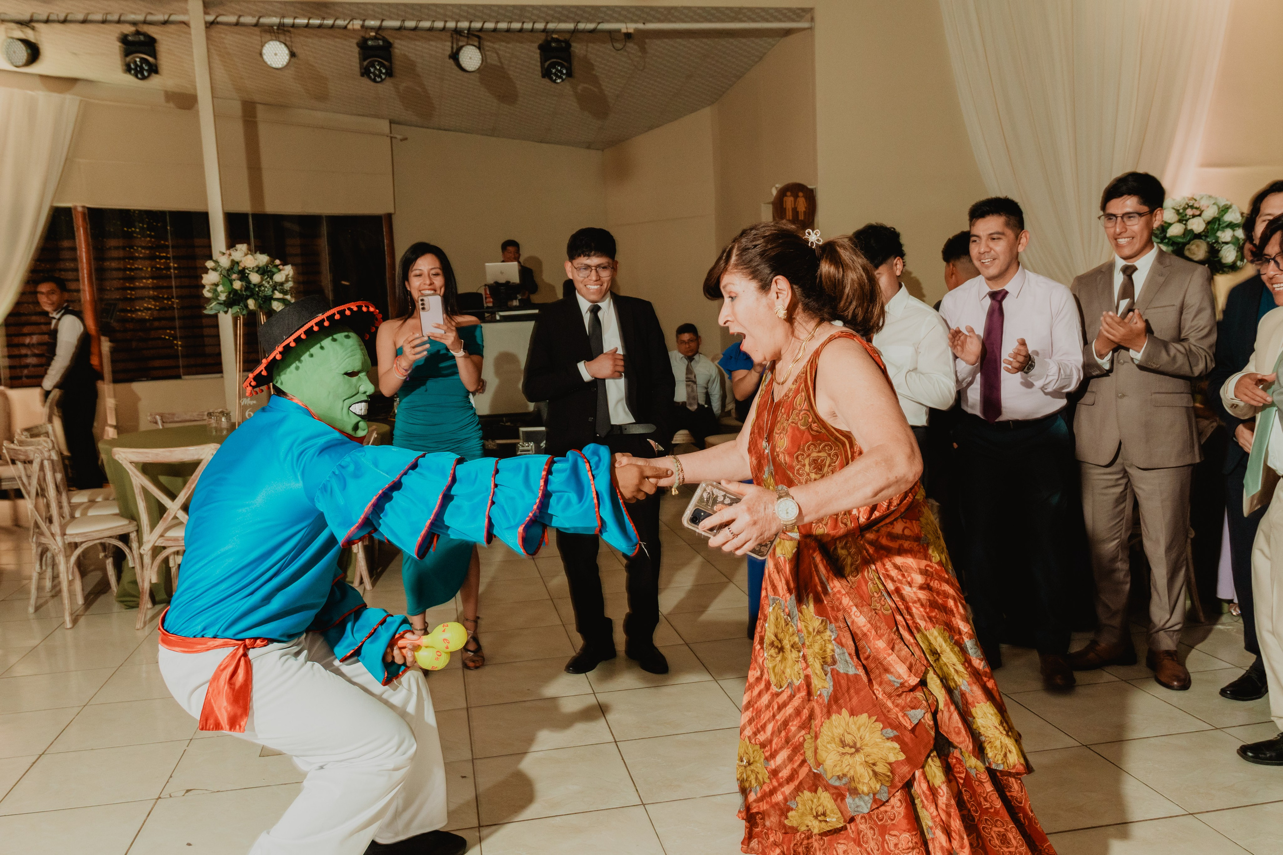 FERNANDO + MARIBEL | BODA RELIGIOSA. Studio KVTA | Fotografía y Video de Bodas en Arequipa