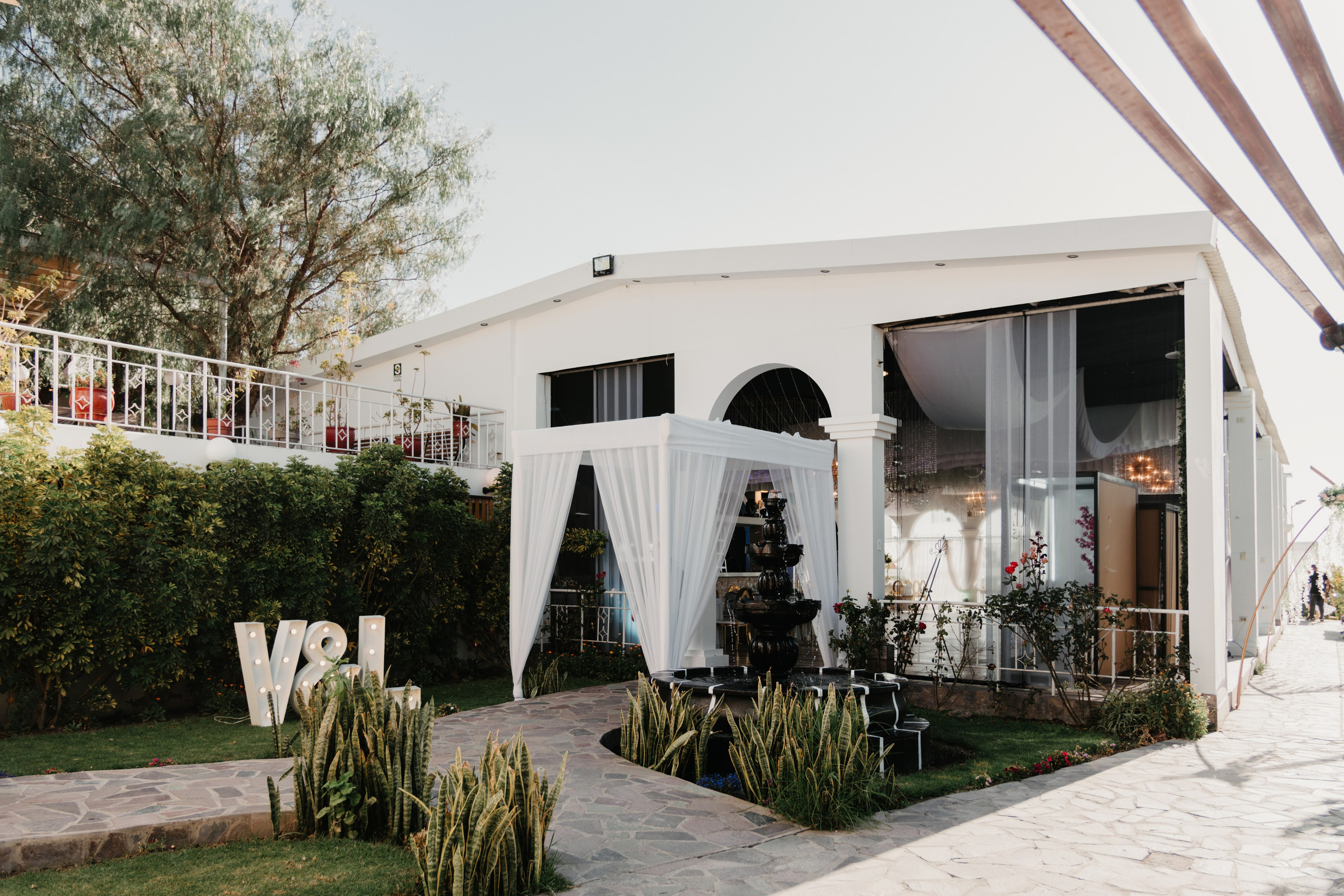 VANIA + LUIS BODA CIVIL. Studio KVTA | Fotografía y Video de Bodas en Arequipa