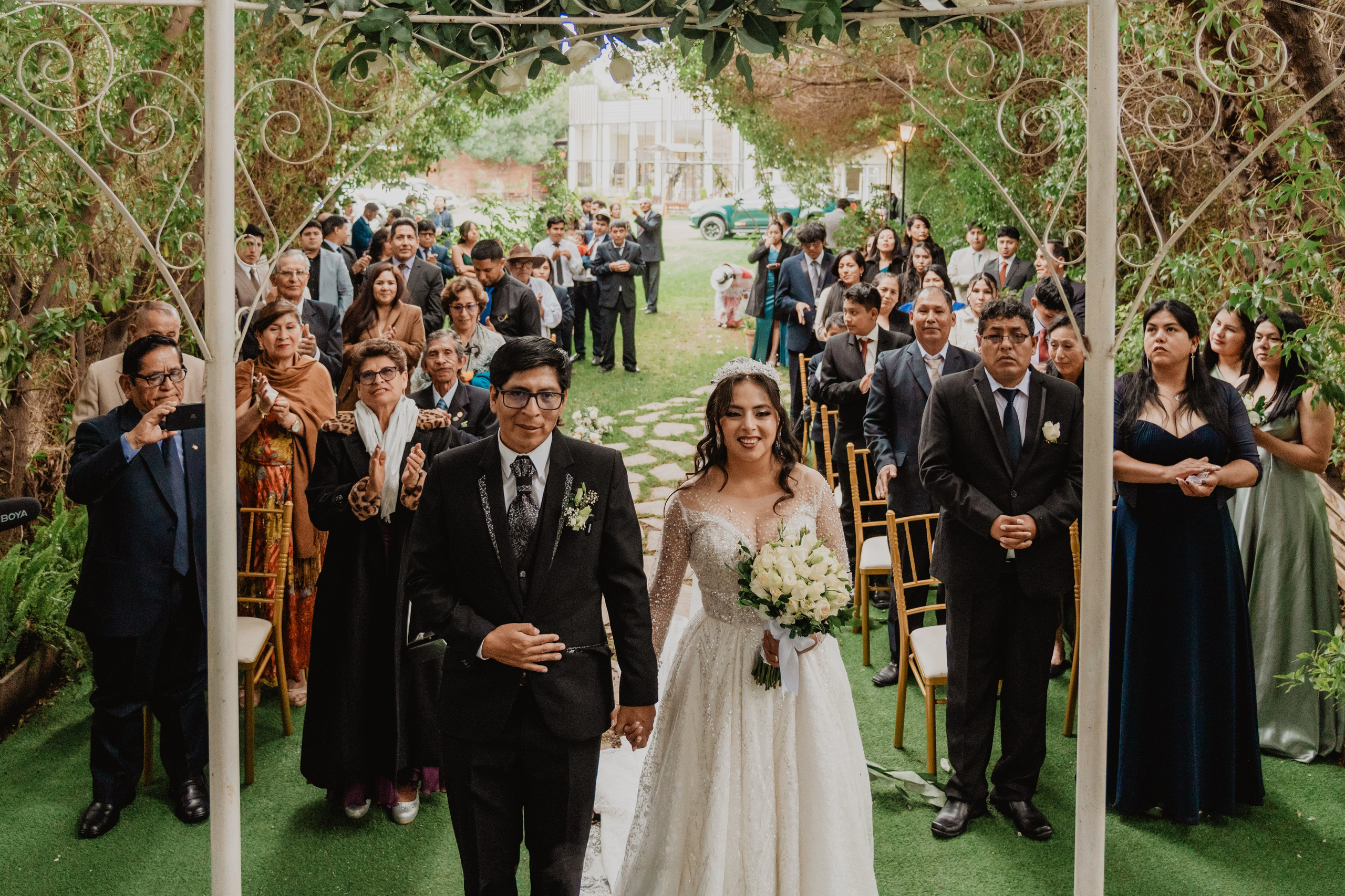FERNANDO + MARIBEL | BODA RELIGIOSA. Studio KVTA | Fotografía y Video de Bodas en Arequipa