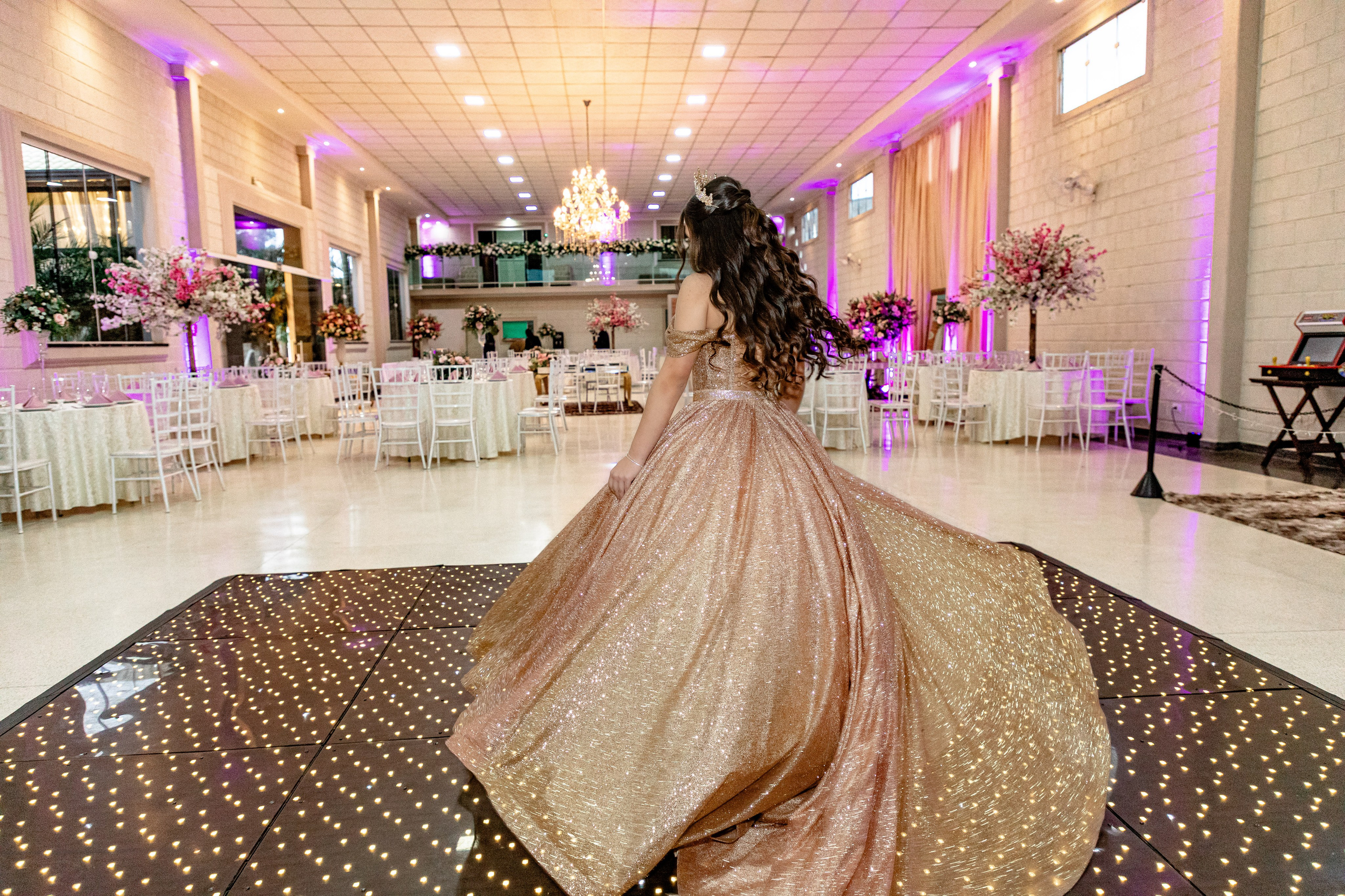 fotografia da debutante feita por luiz zanon especialista em fotografia de 15 anos