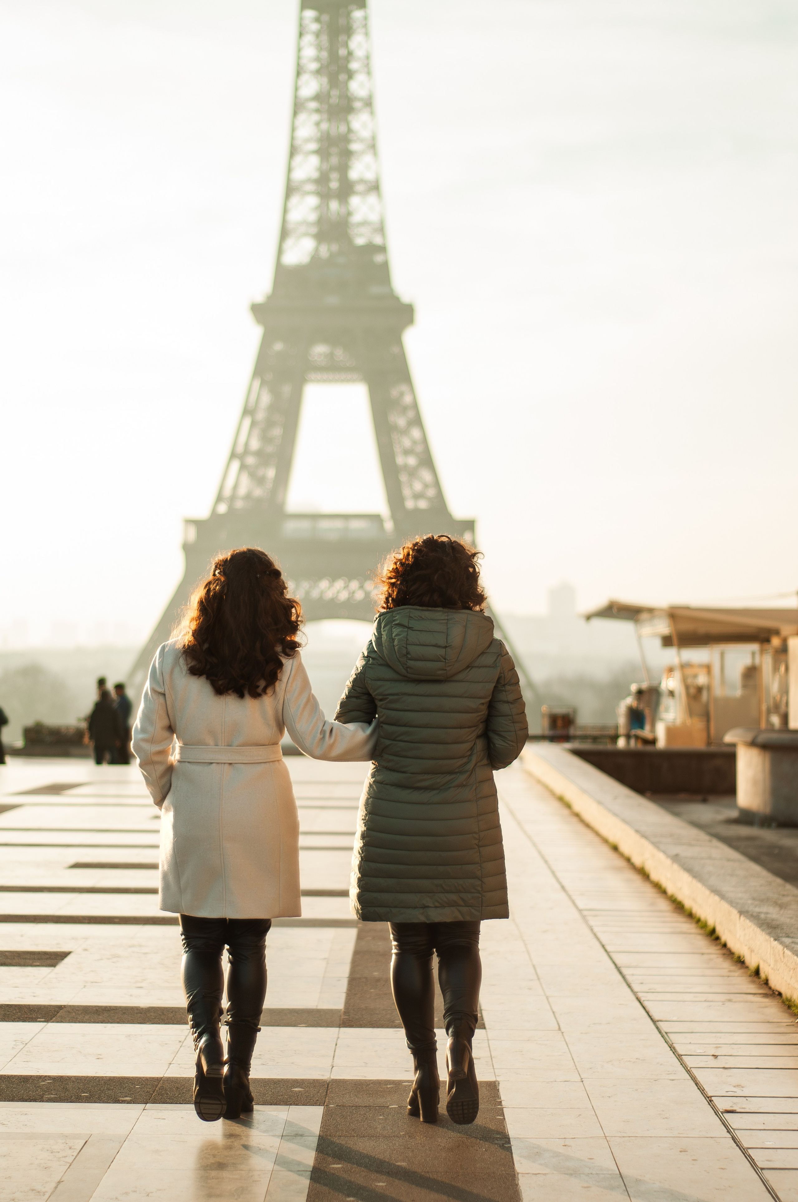 Фотосессия с подругой в Париже. Фотограф в Париже Полина Осипова
