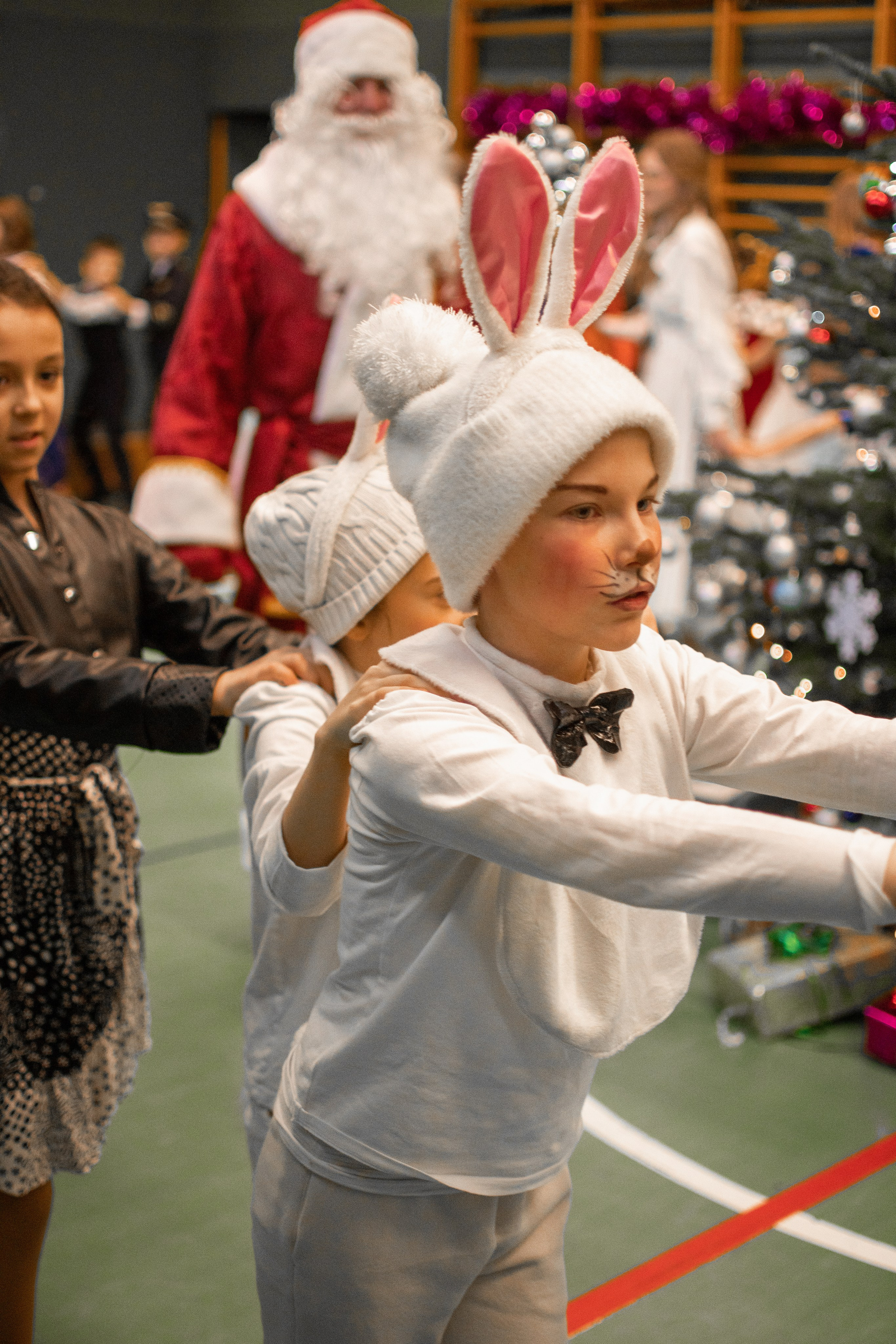 Новогодний хоровод. Семейный и детский фотограф