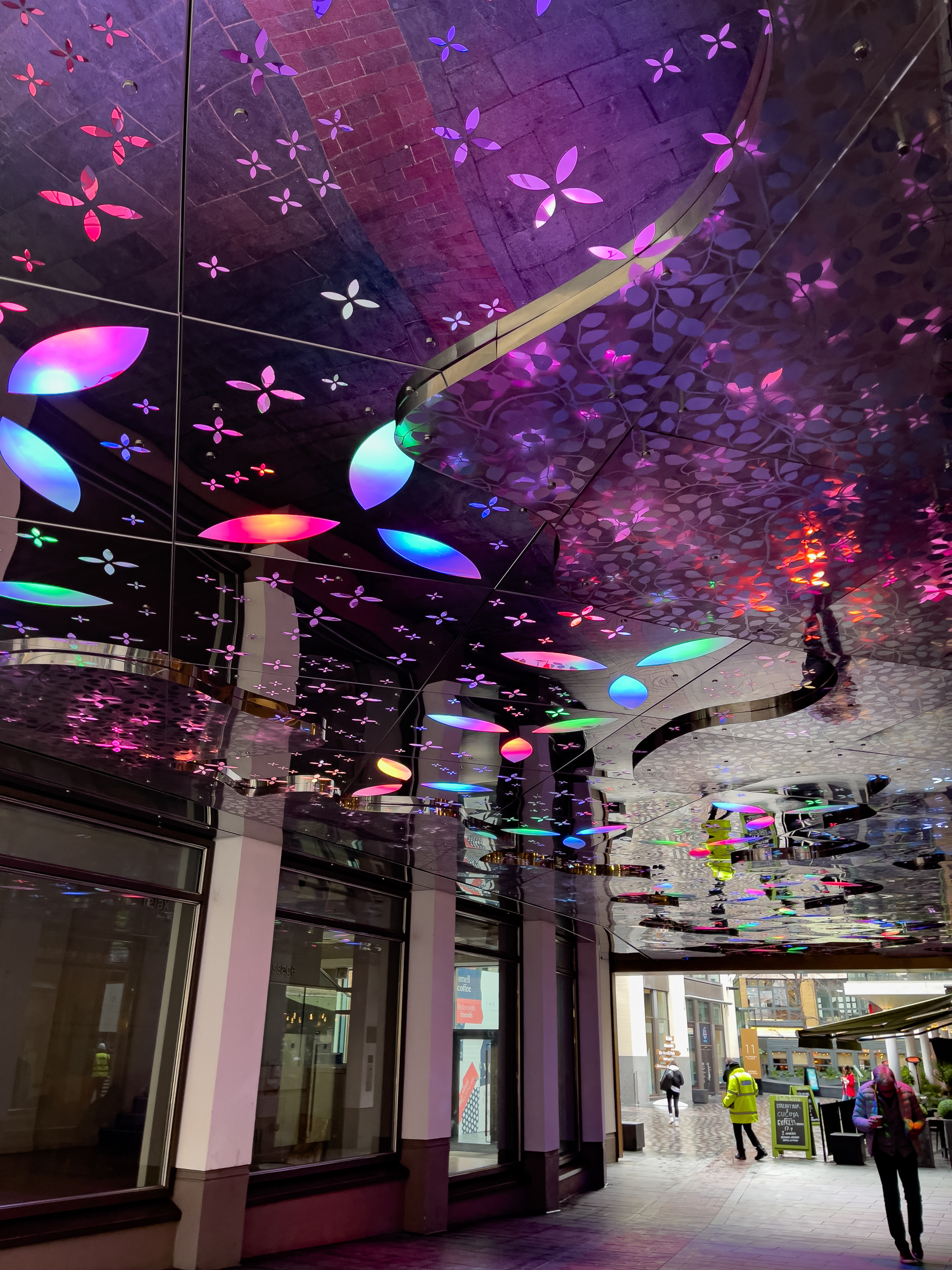 CONTENT PHOTOGRAPHY PERFUME TOUR. Professional garden design and photography services in London