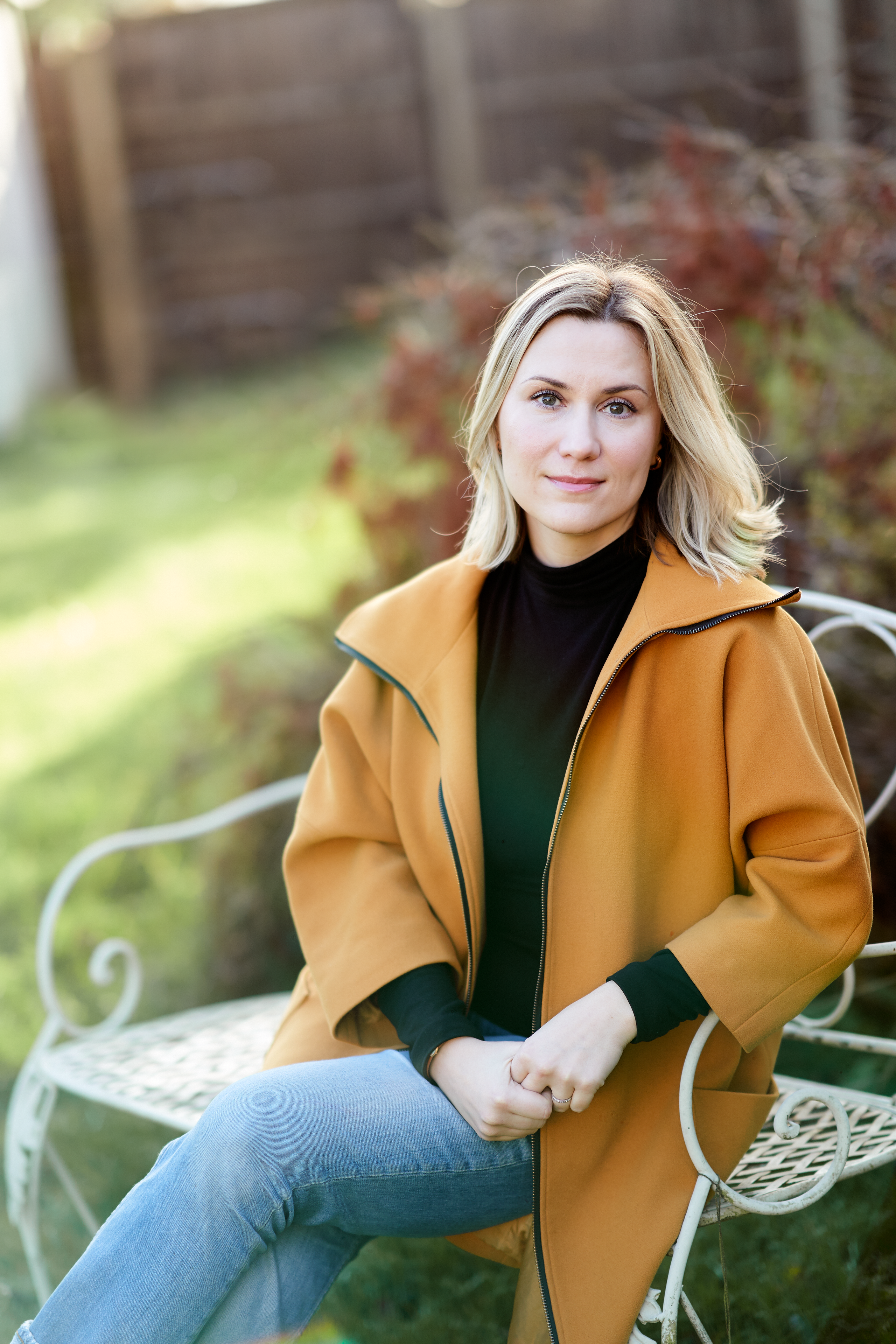 CONTENT FINANCIAL ADVISER. Professional garden design and photography services in London