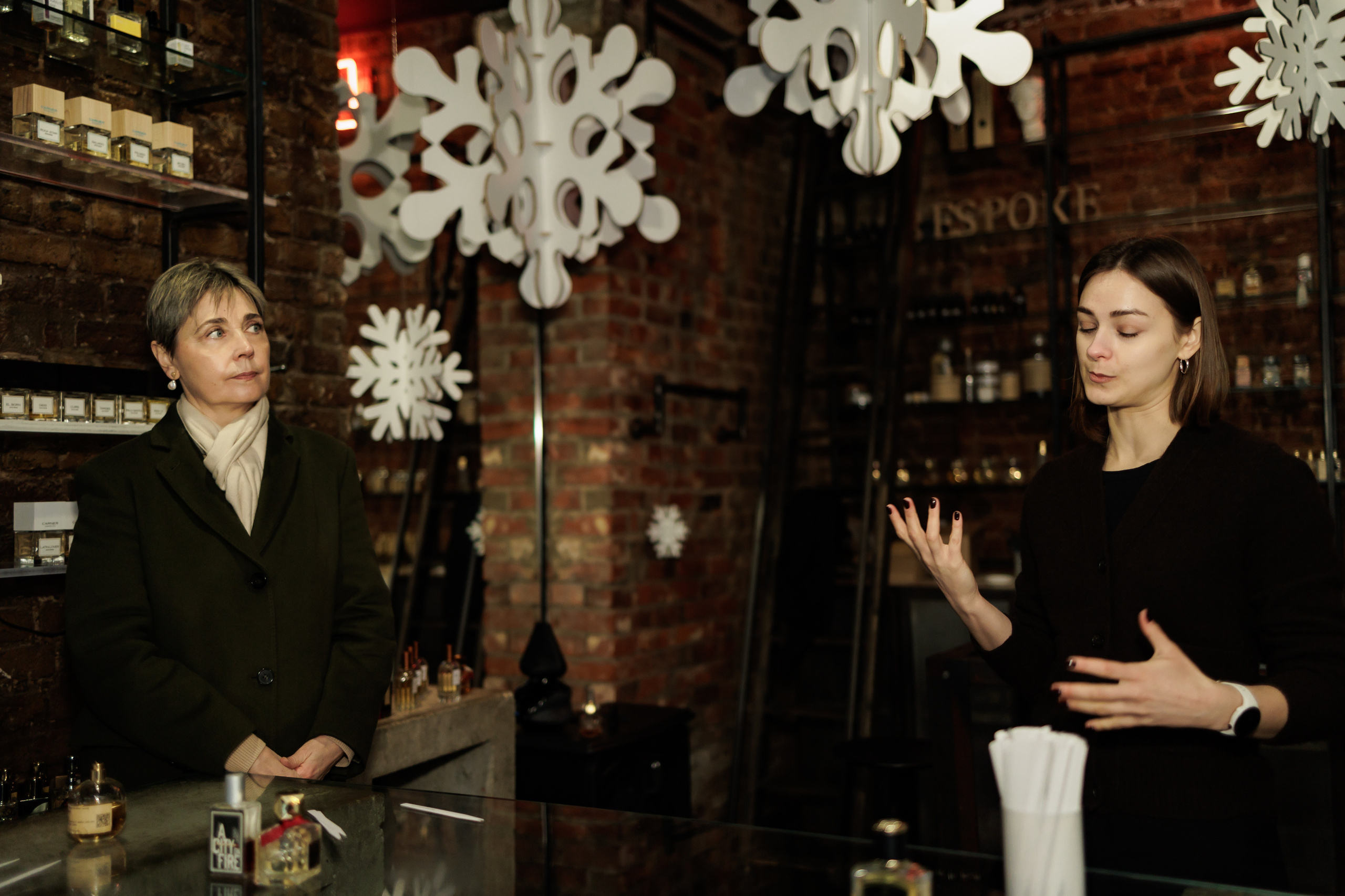 CONTENT PHOTOGRAPHY PERFUME TOUR. Professional garden design and photography services in London