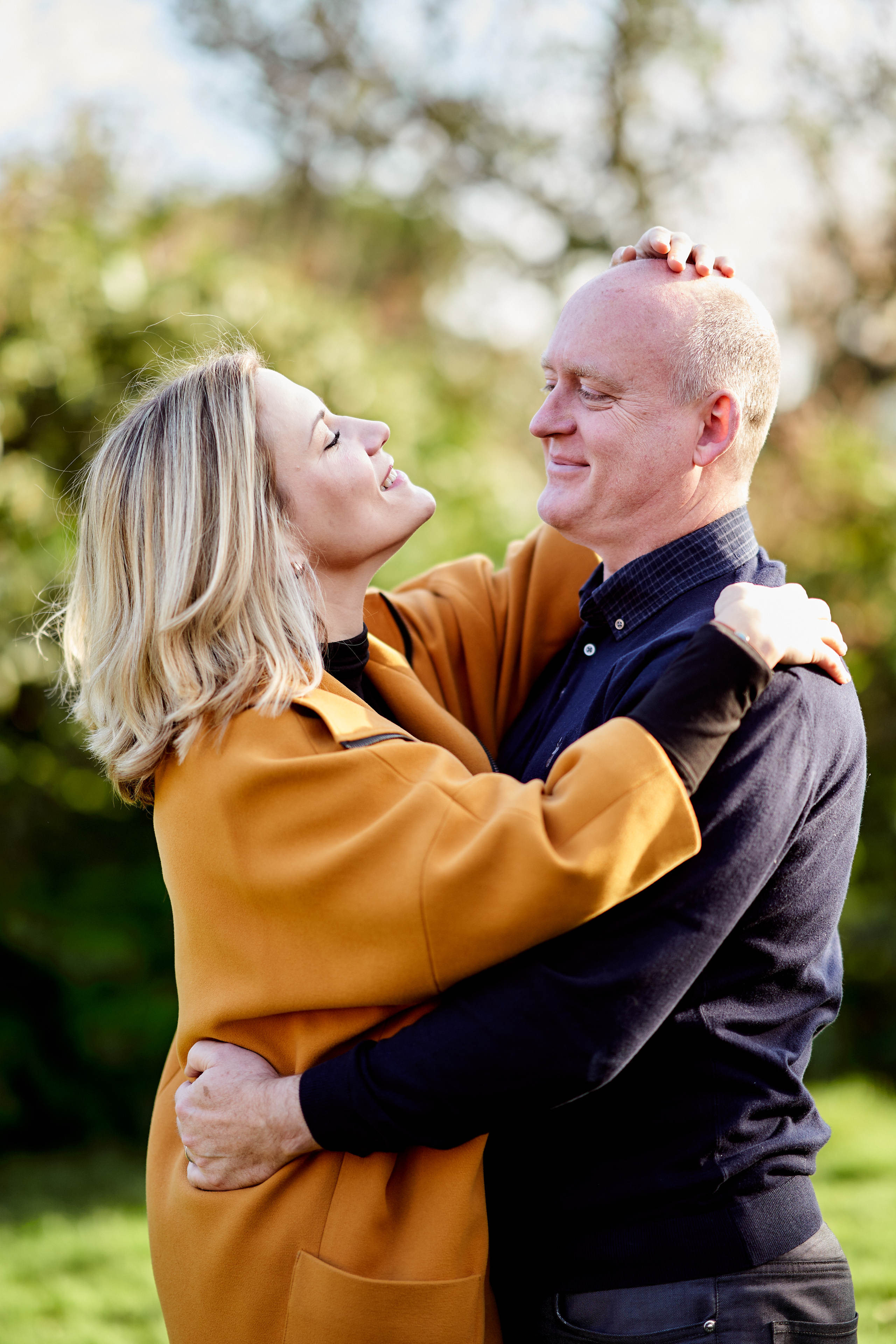 CONTENT FINANCIAL ADVISER. Professional garden design and photography services in London