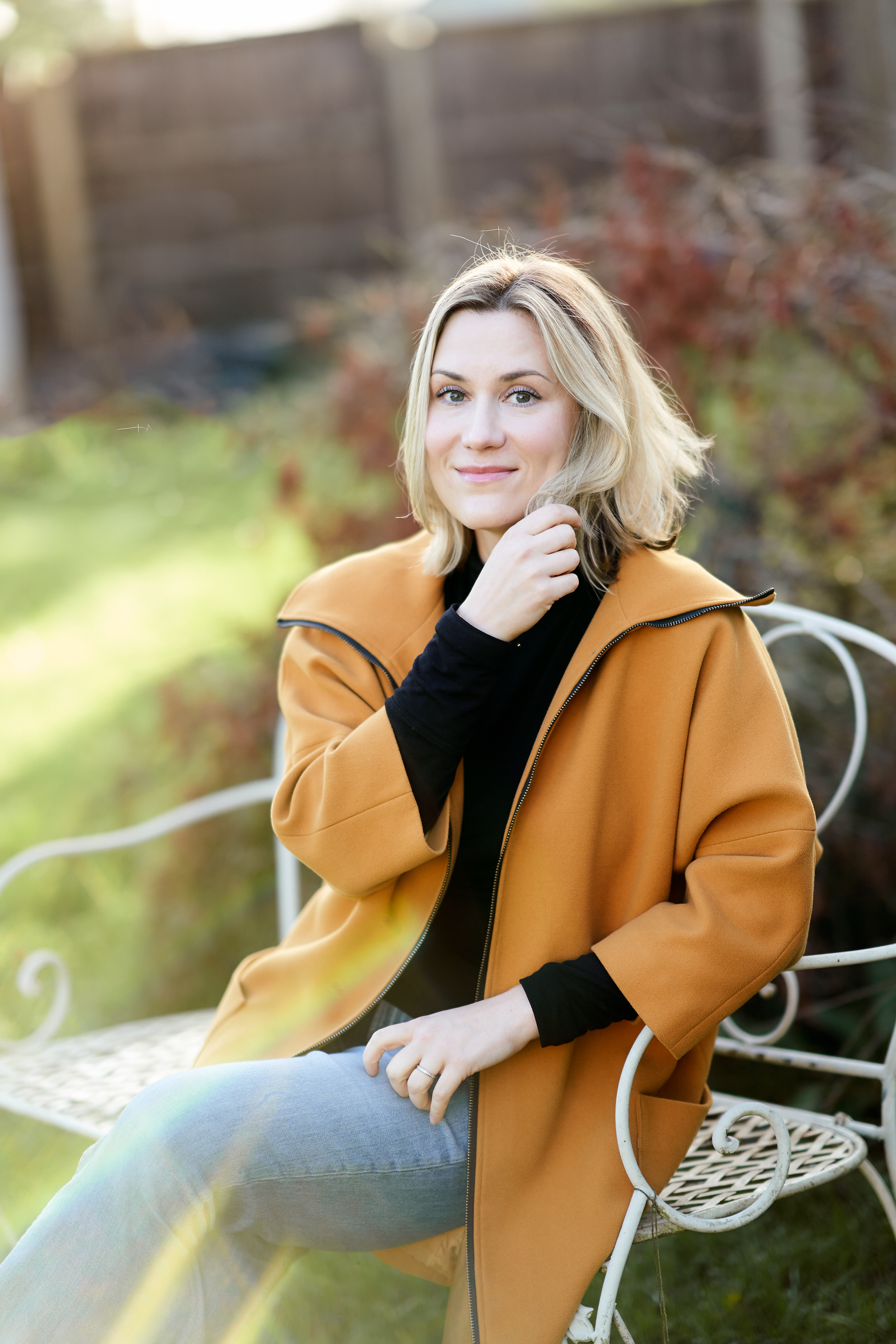 CONTENT FINANCIAL ADVISER. Professional garden design and photography services in London