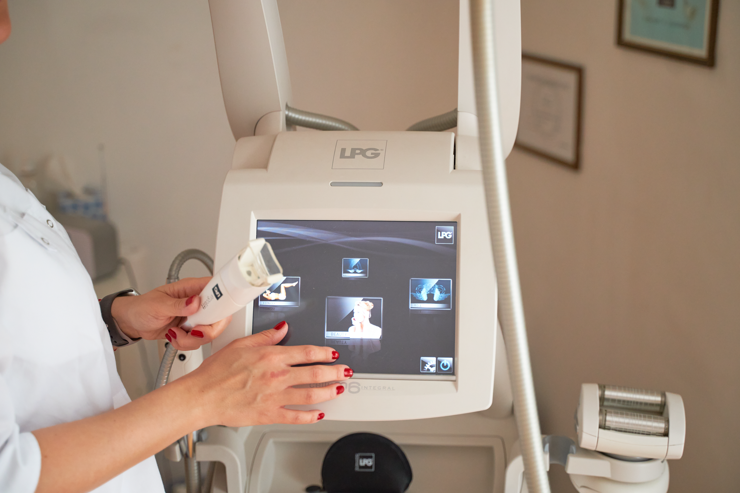 CONTENT LPG SALON. Professional garden design and photography services in London