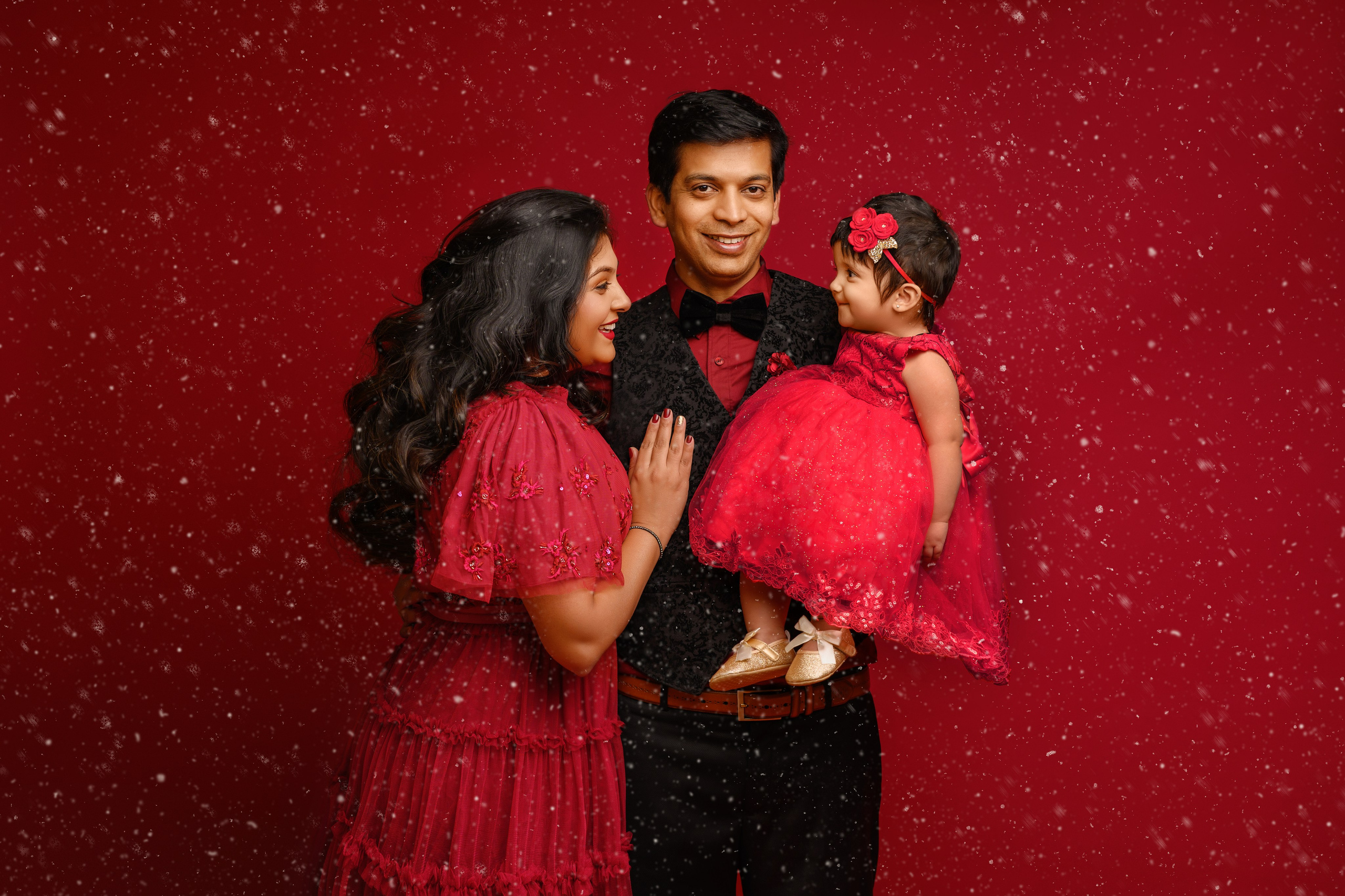 Priyanka and her family. Wedding & family photography in Seattle area. Helen Michelle photographer