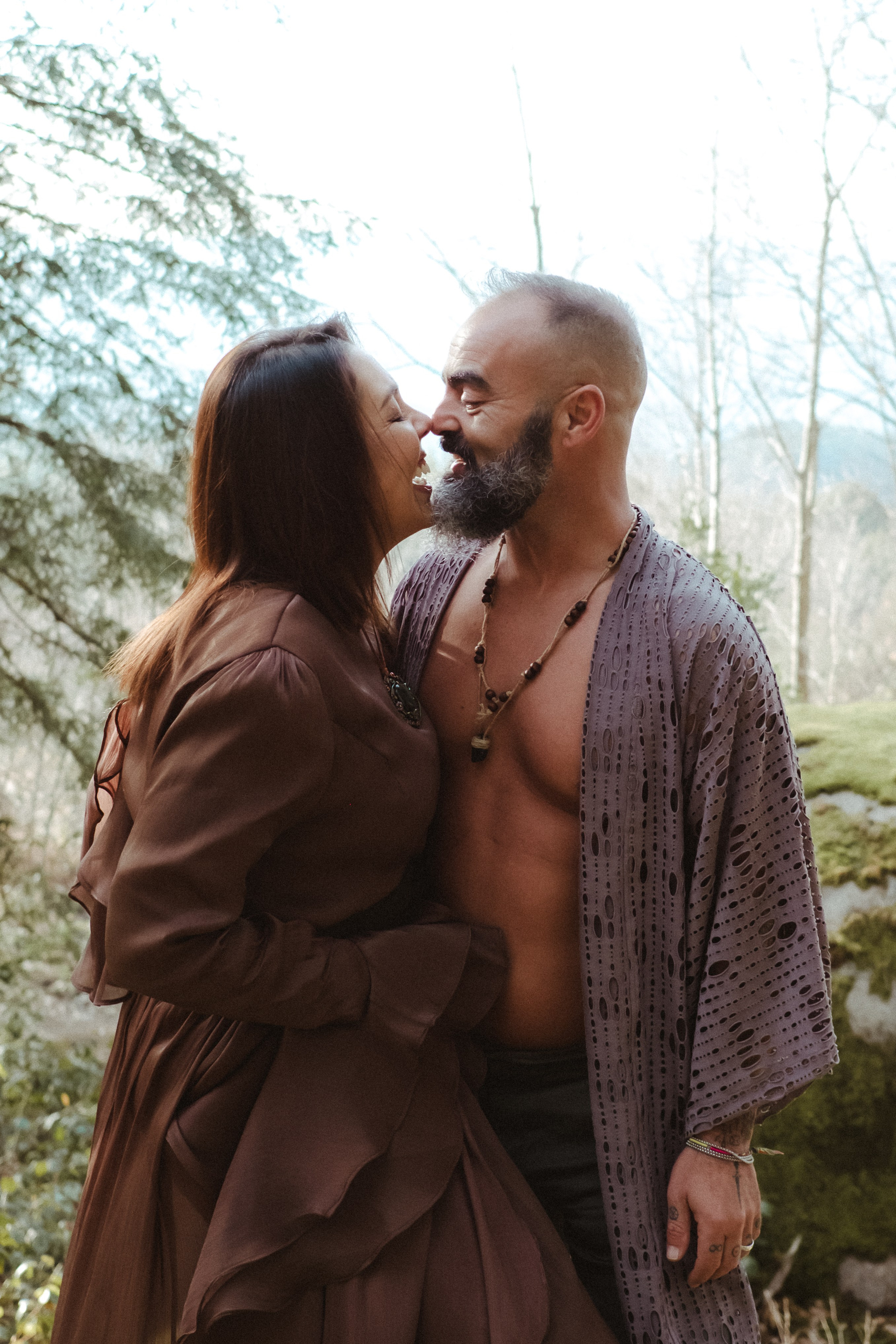 Romantic forest engagement session in Portugal with earthy tones