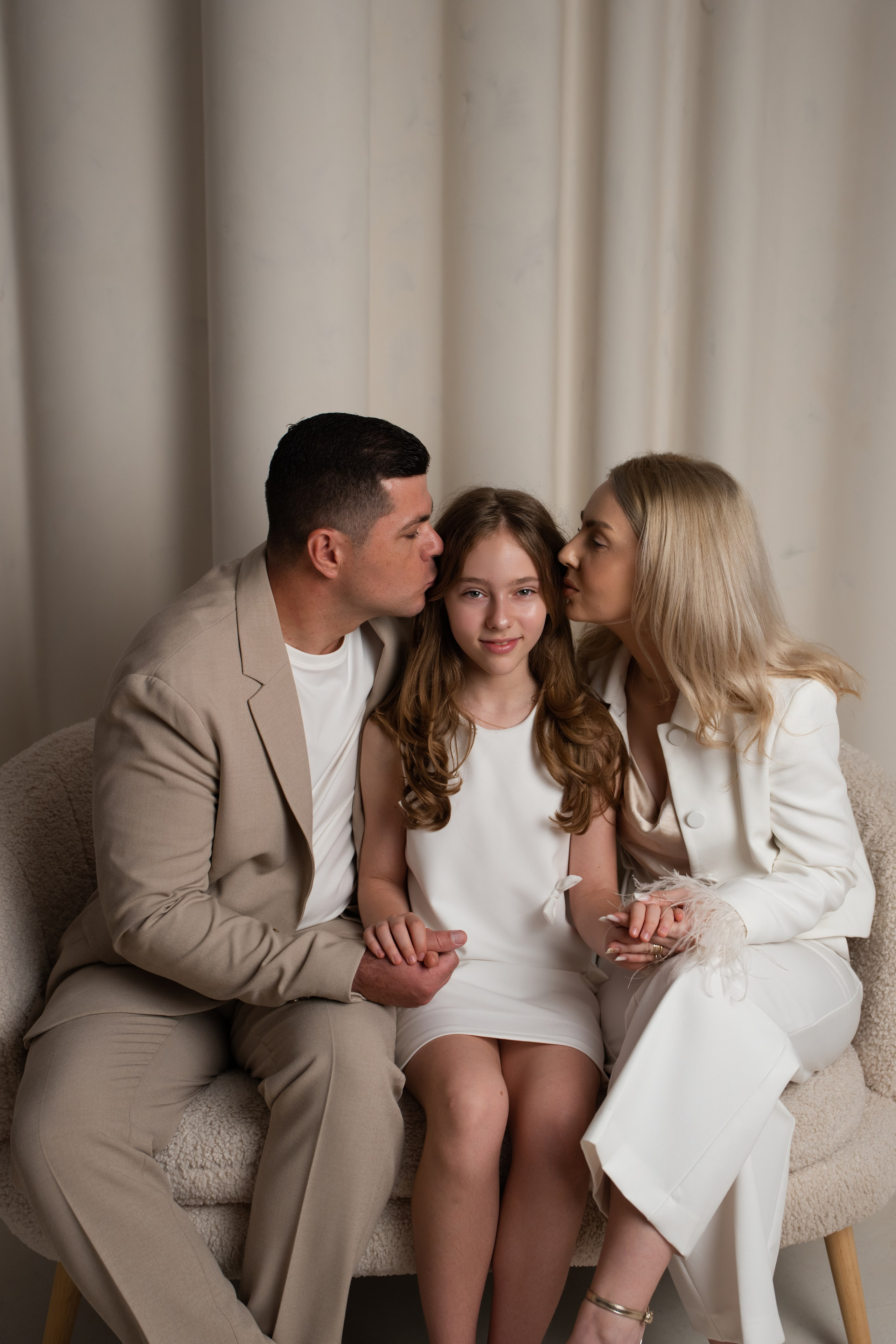 Family. Fotograf de nou-nascuti, maternitate si familie din Brasov