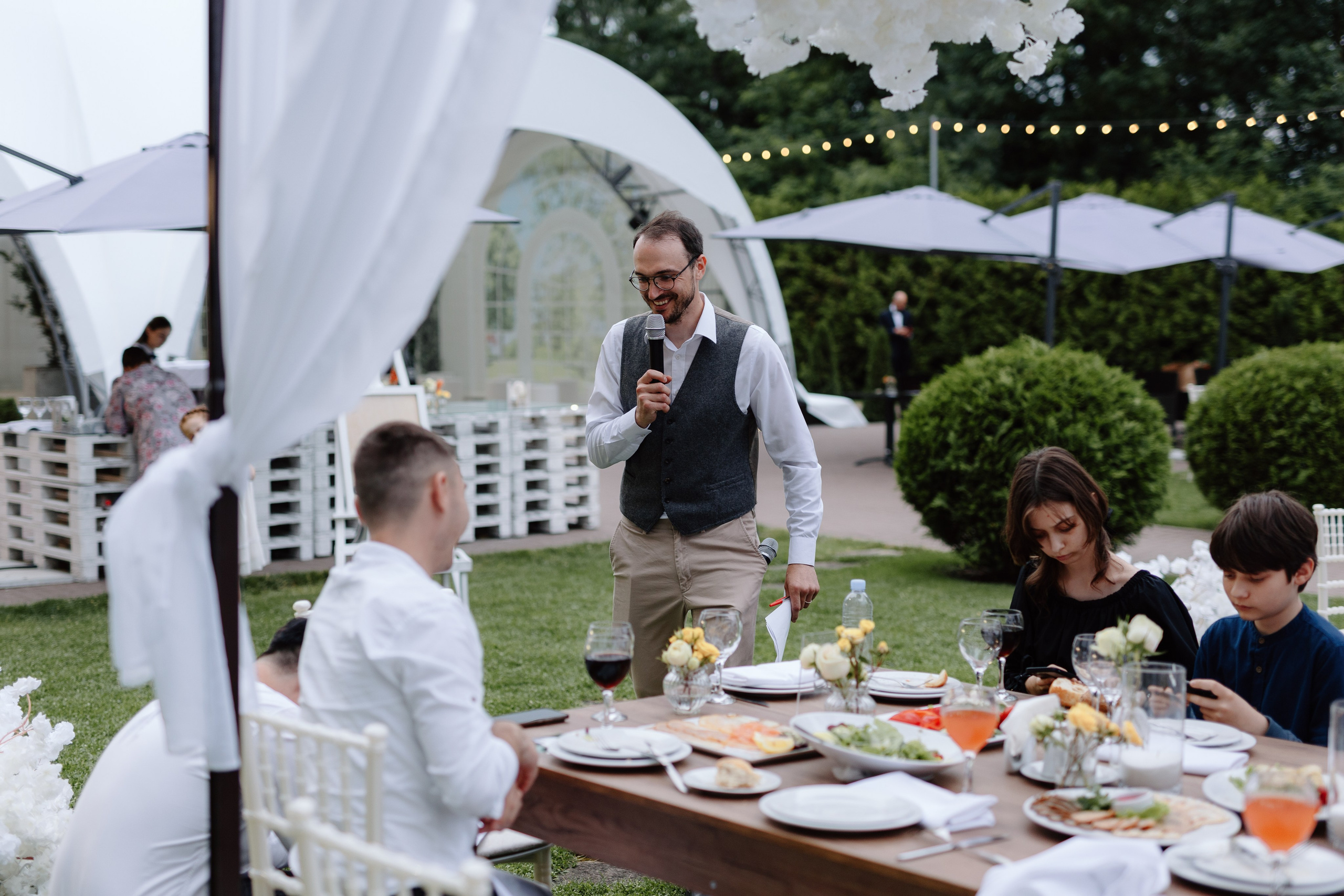 Corina & Dumitru. Main