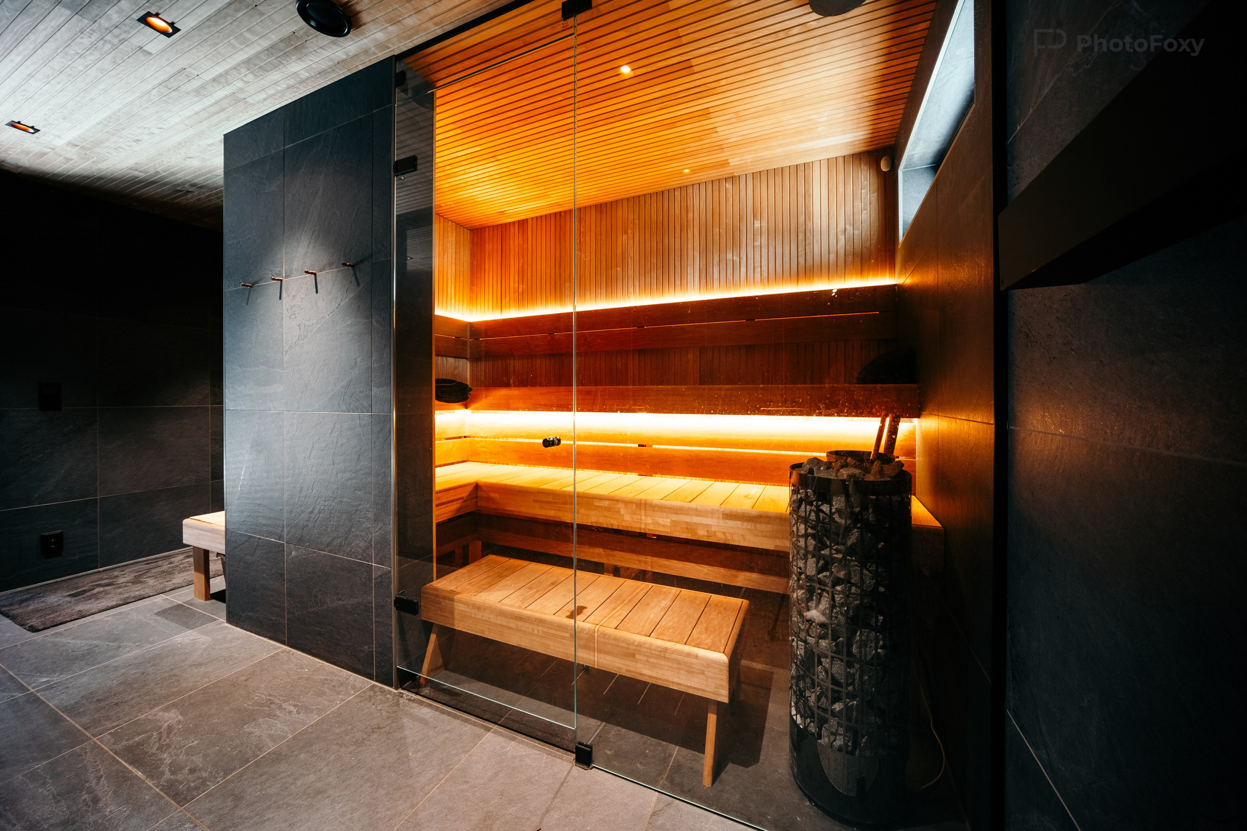 Skandinaavinen lämpö. Valokuvaaja Lahti, Helsinki Elena Salonen