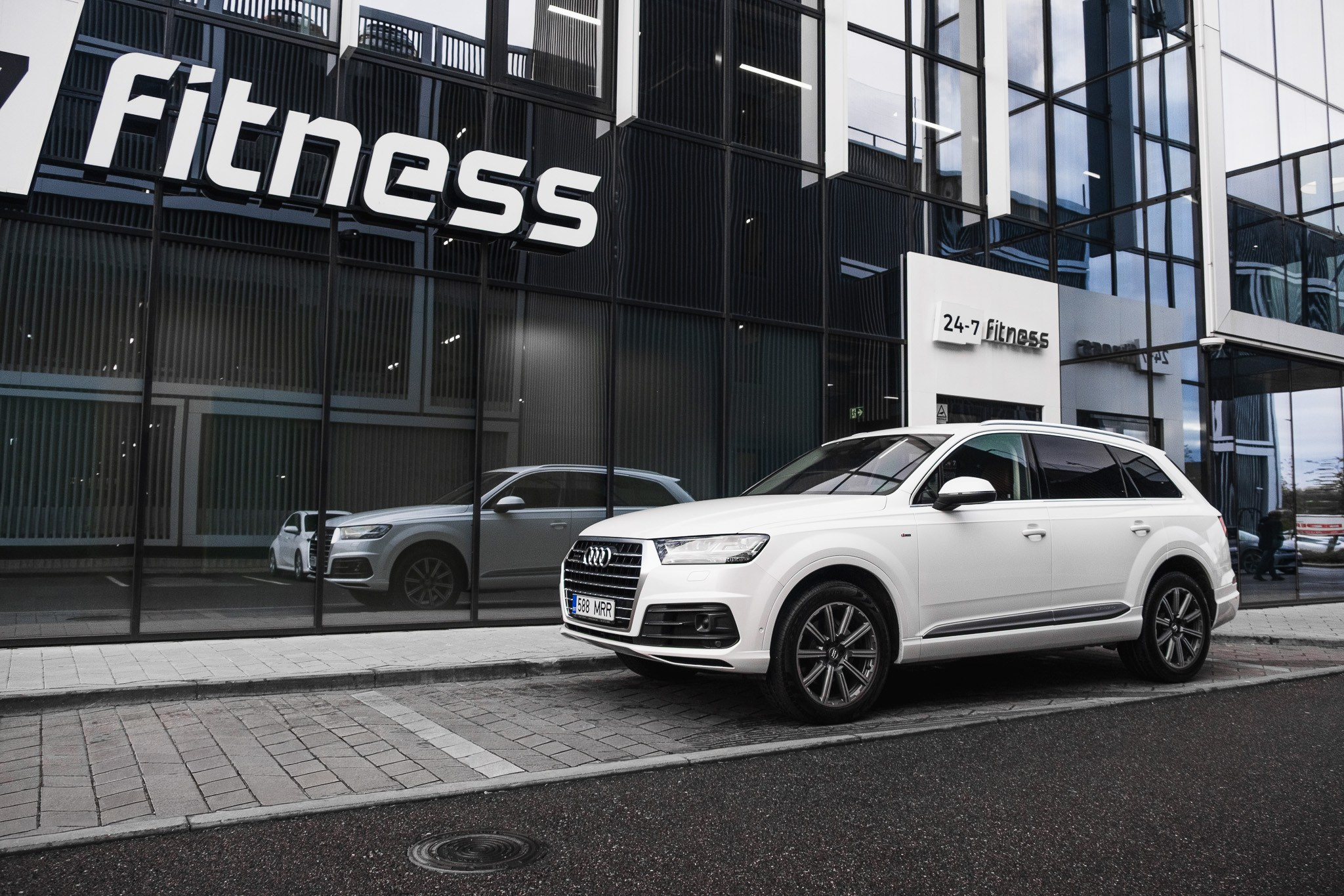 AUDI Q7. LOHA VISUALS — AUTOMOTIVE PHOTOGRAPHY