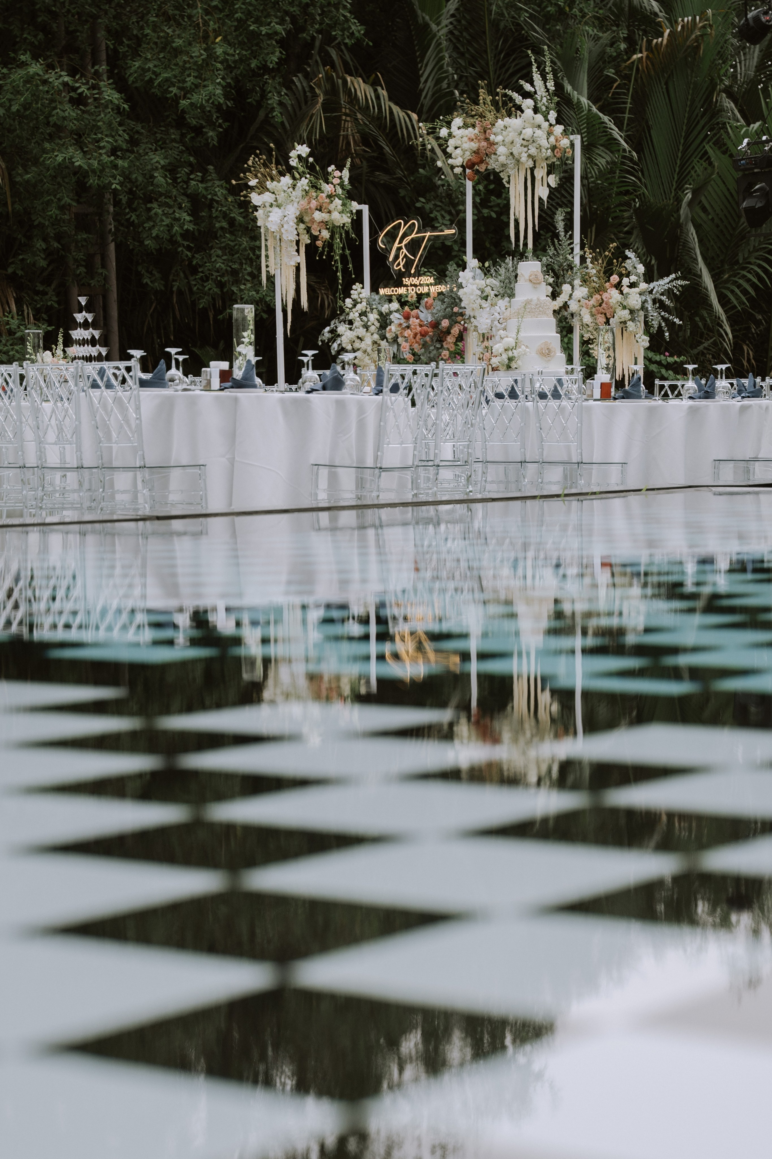 PHAT & TUYET. WEDDING PHOTOGRAPHER IN VIETNAM