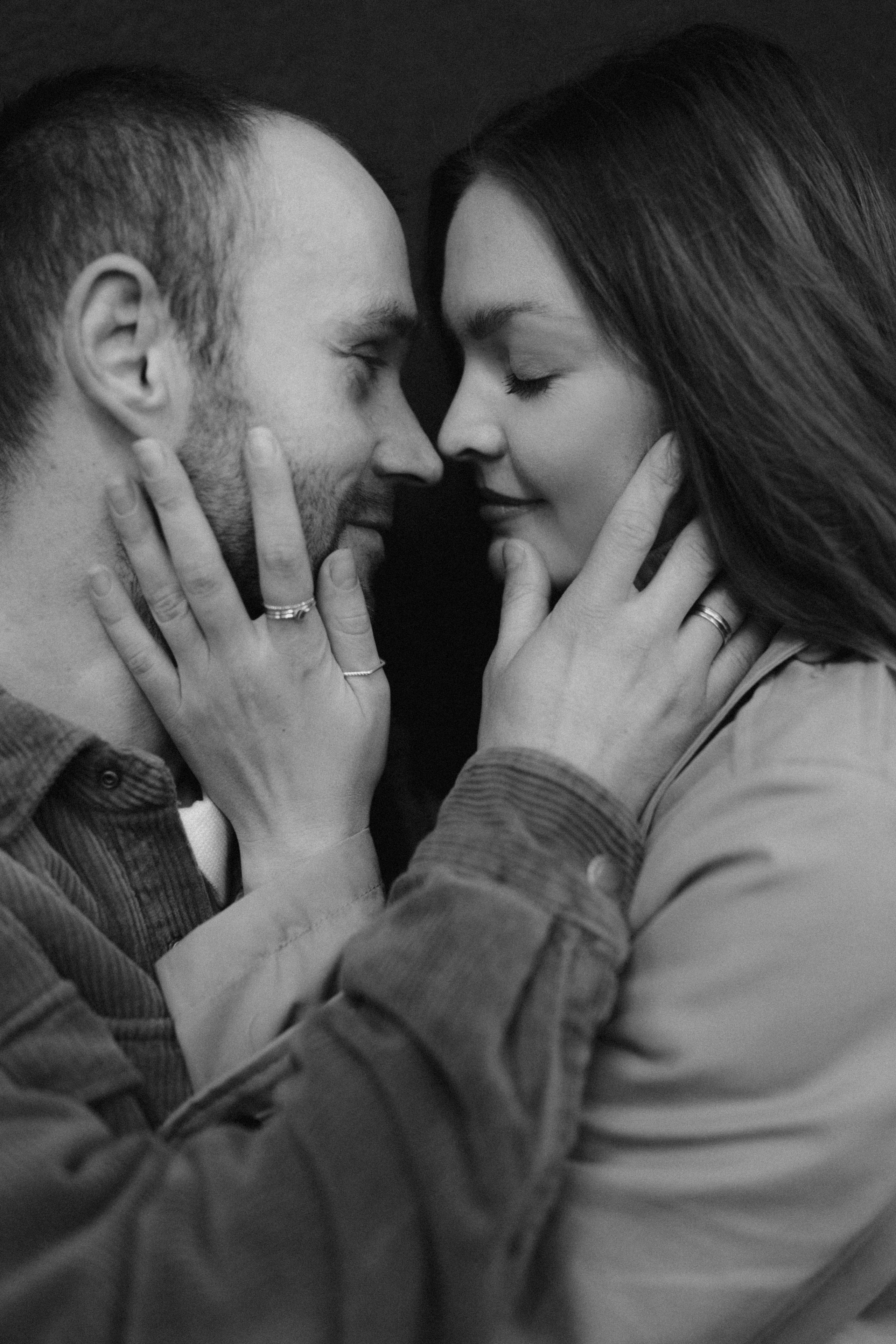Where Rain Meets Love. Wedding and Portrait Photographer Evie Moon