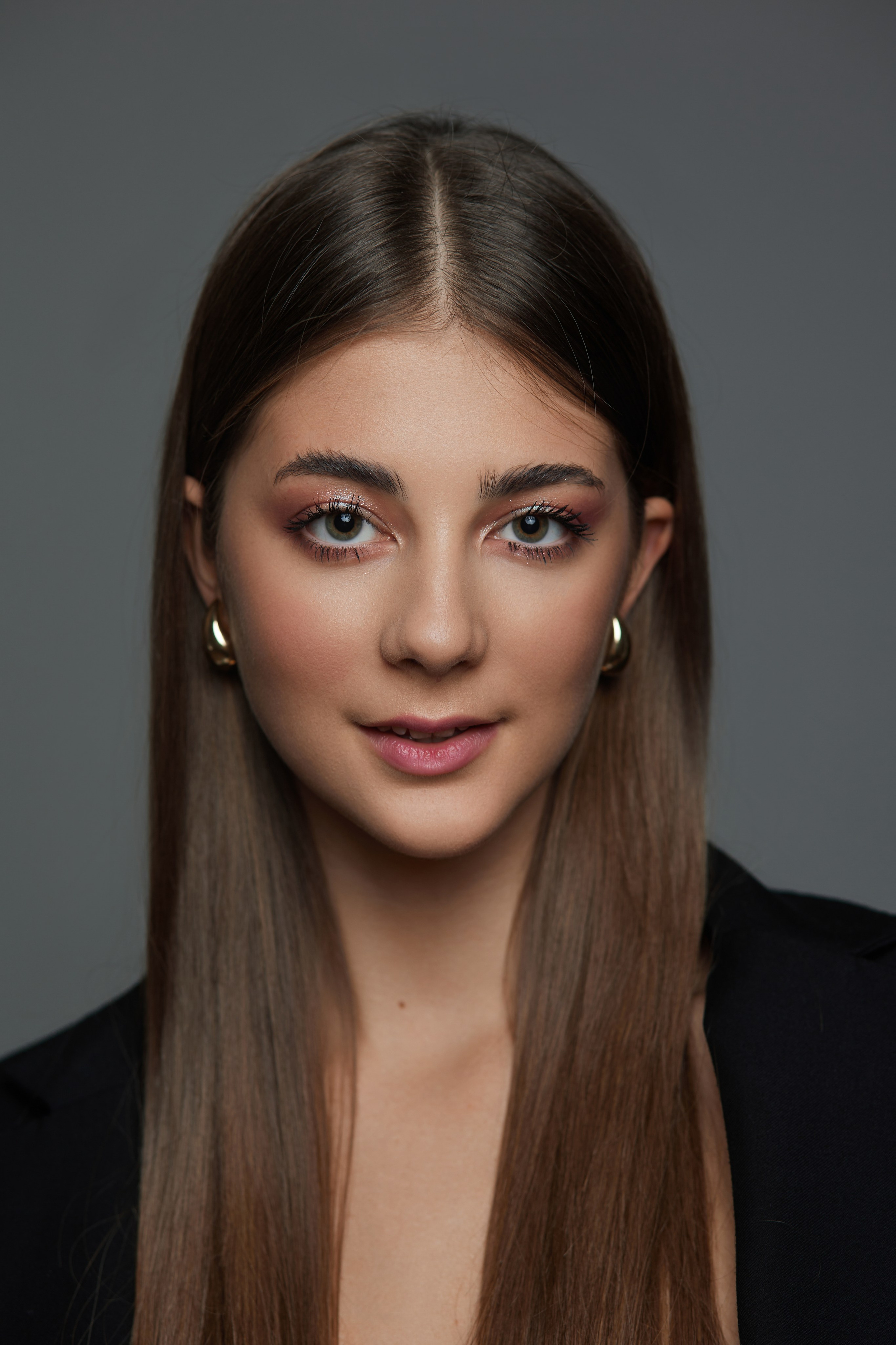 Nataliia. Amazing photo session at a time convenient for you. Y