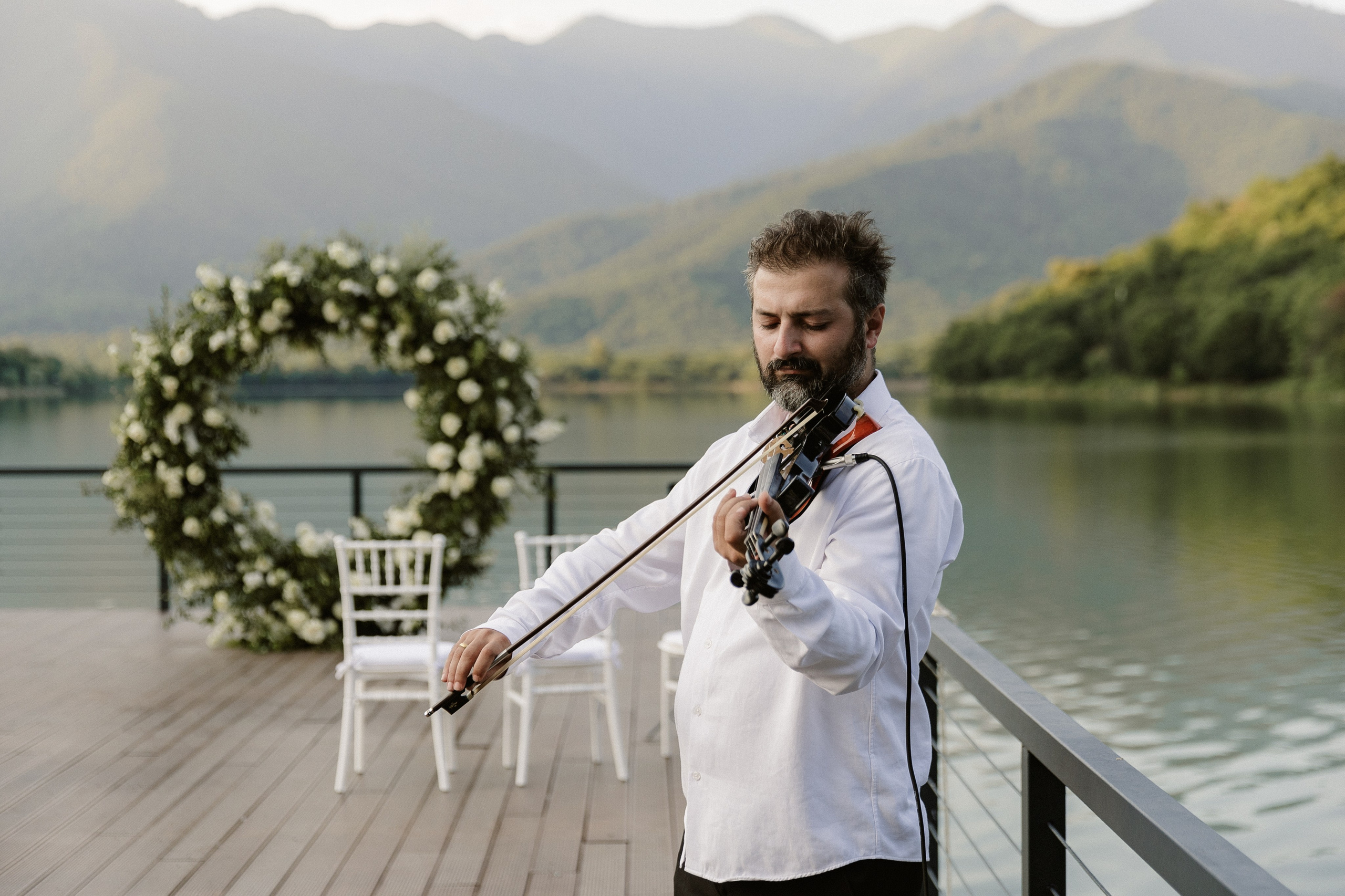 Thesakaya and Kevin. Photographer Anna Nazarenko