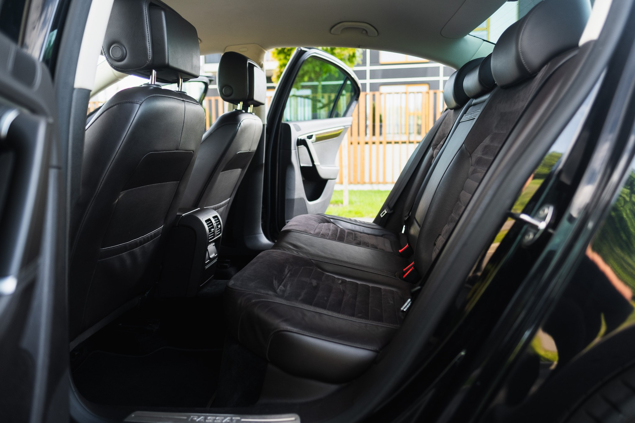 VW passat. LOHA VISUALS — AUTOMOTIVE PHOTOGRAPHY