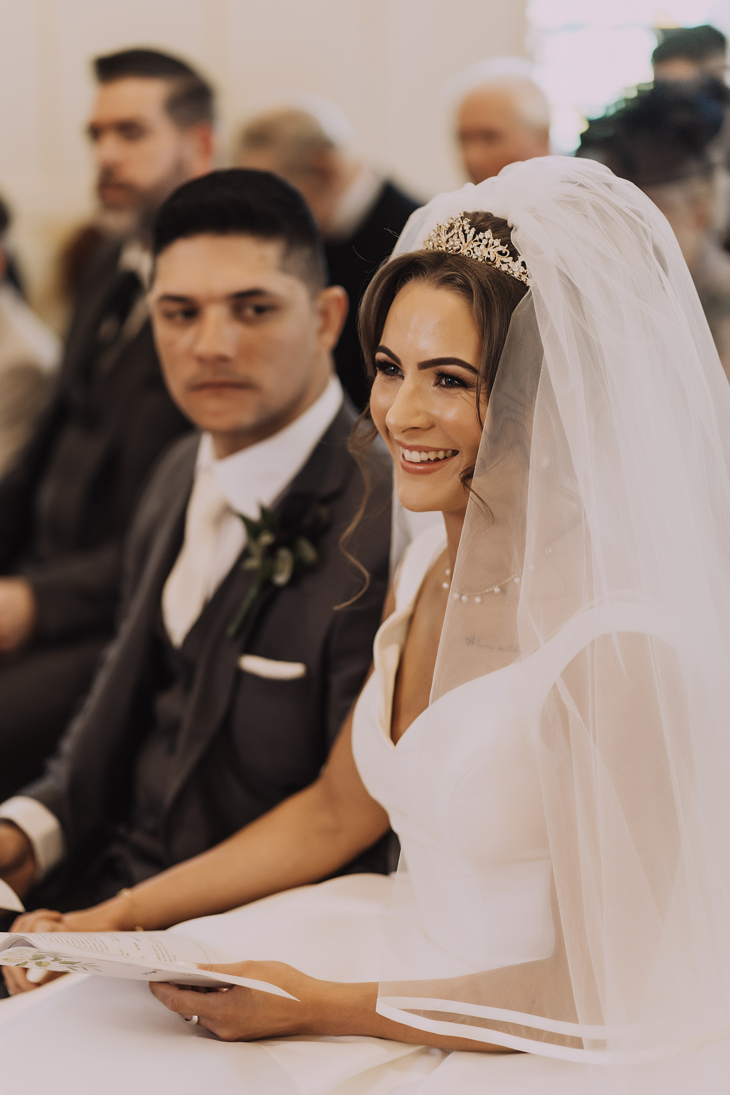 Megan & Oneias. Main