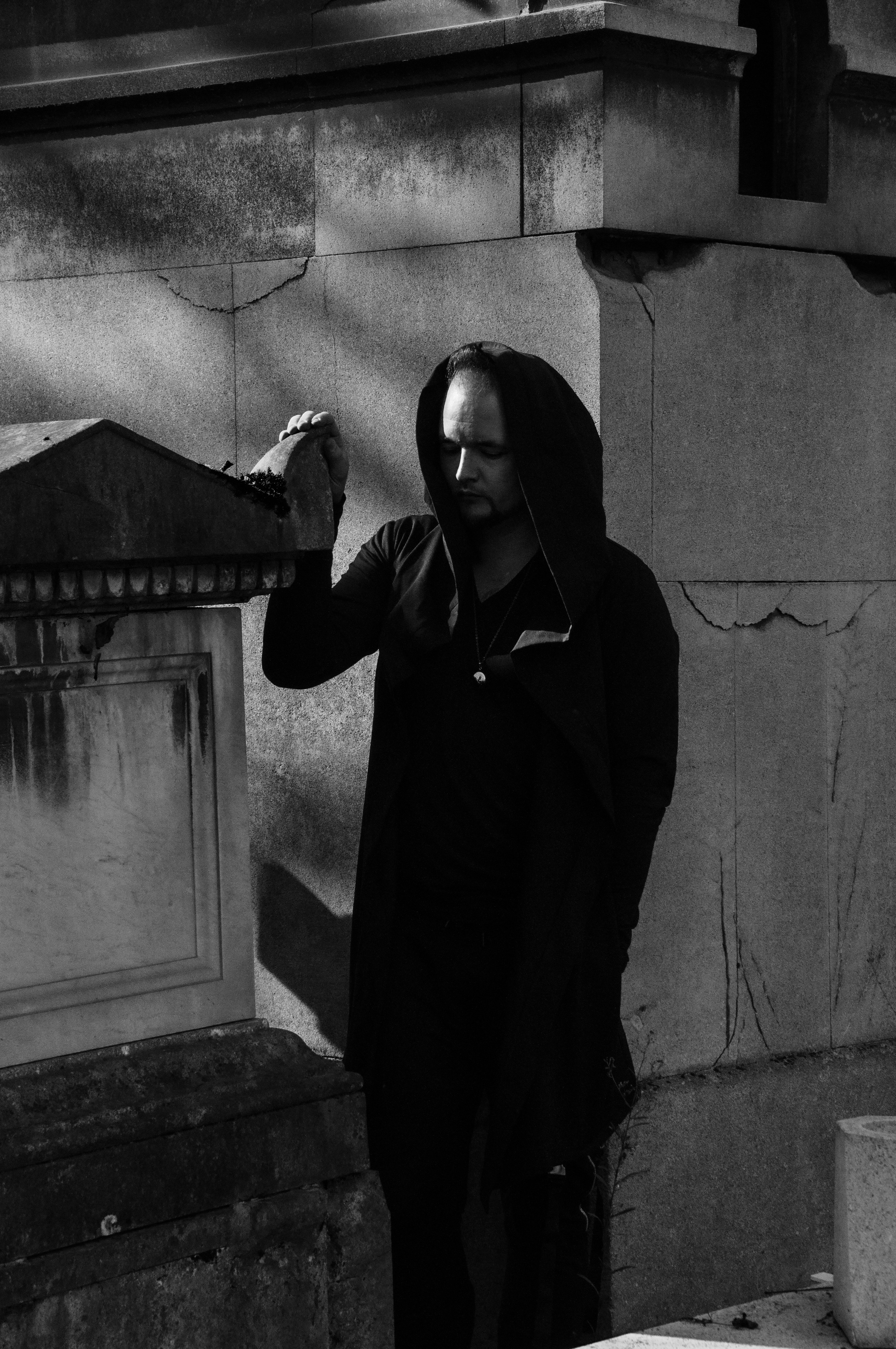 Фотосессия на Пер-Лашез. Фотограф в Париже Полина Осипова