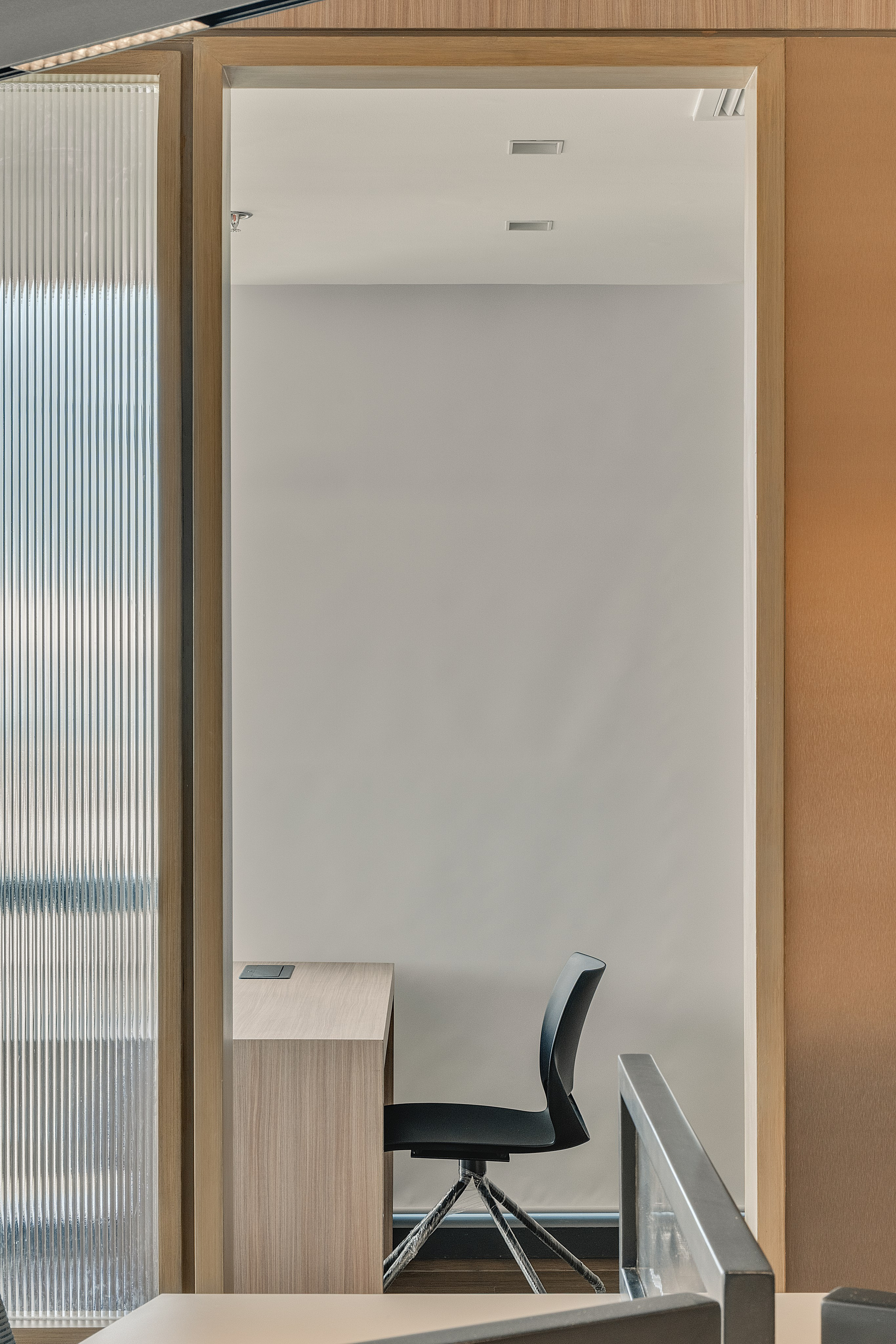 Office // Glaston Tower. Interior & Architectural Photographer Philippines | Argen Carlo Camaclang
