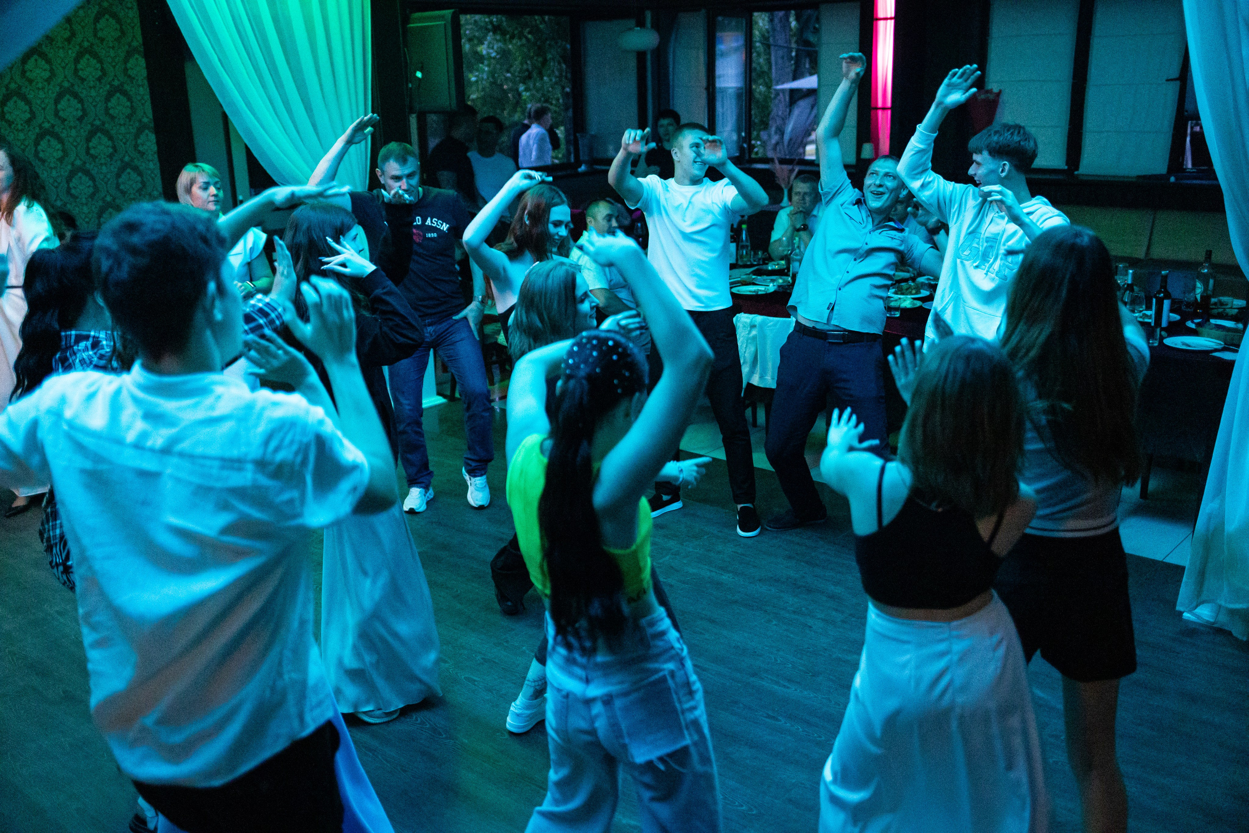 Пример фотосессии последний звонок и выпускной 11А, все в куче по очереди