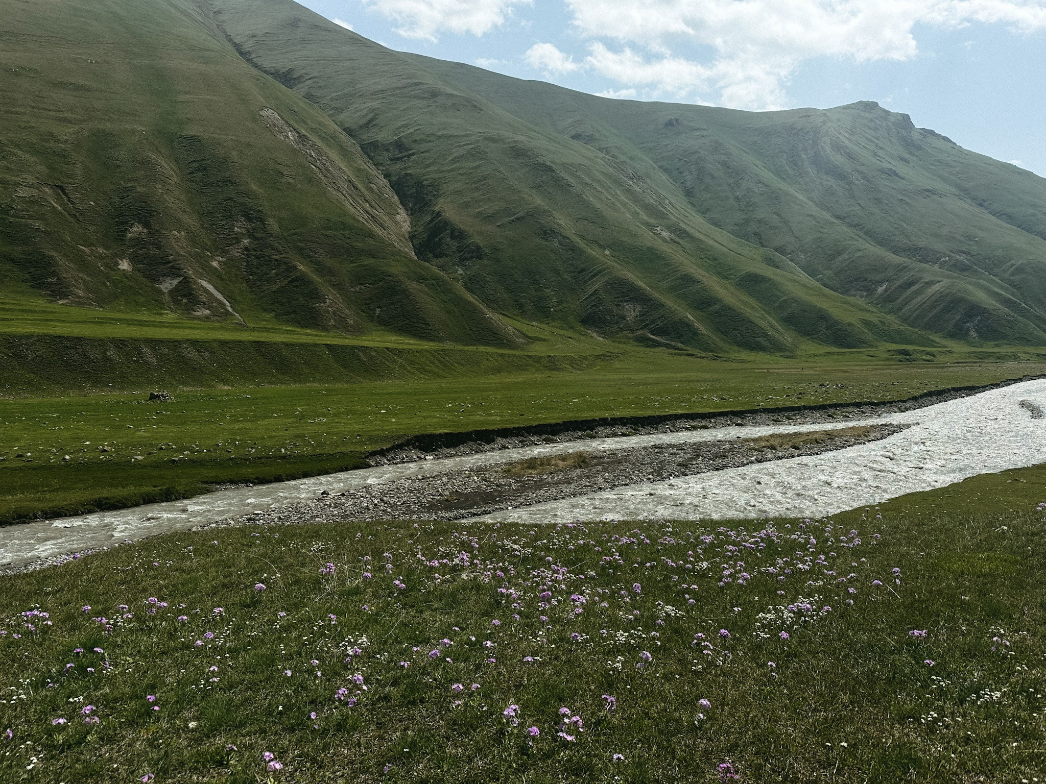 Truso Valley. Mountain Photographer in Georgia | Kazbegi & Gudauri Photo Experiences