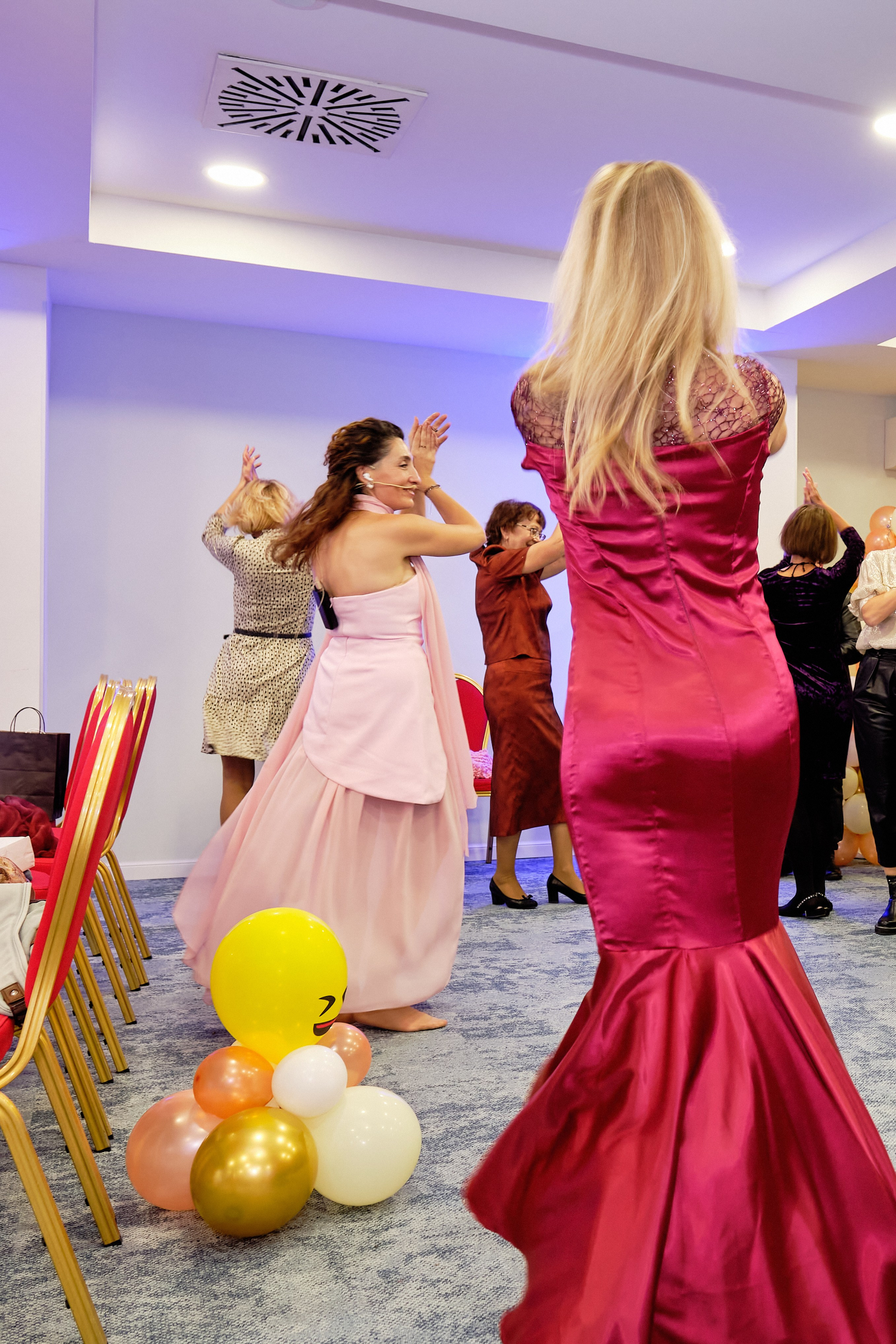 Фоторепортаж з благодійного Новорічного балу у Чорногорії. Портретний фотограф Альона Новгородцева