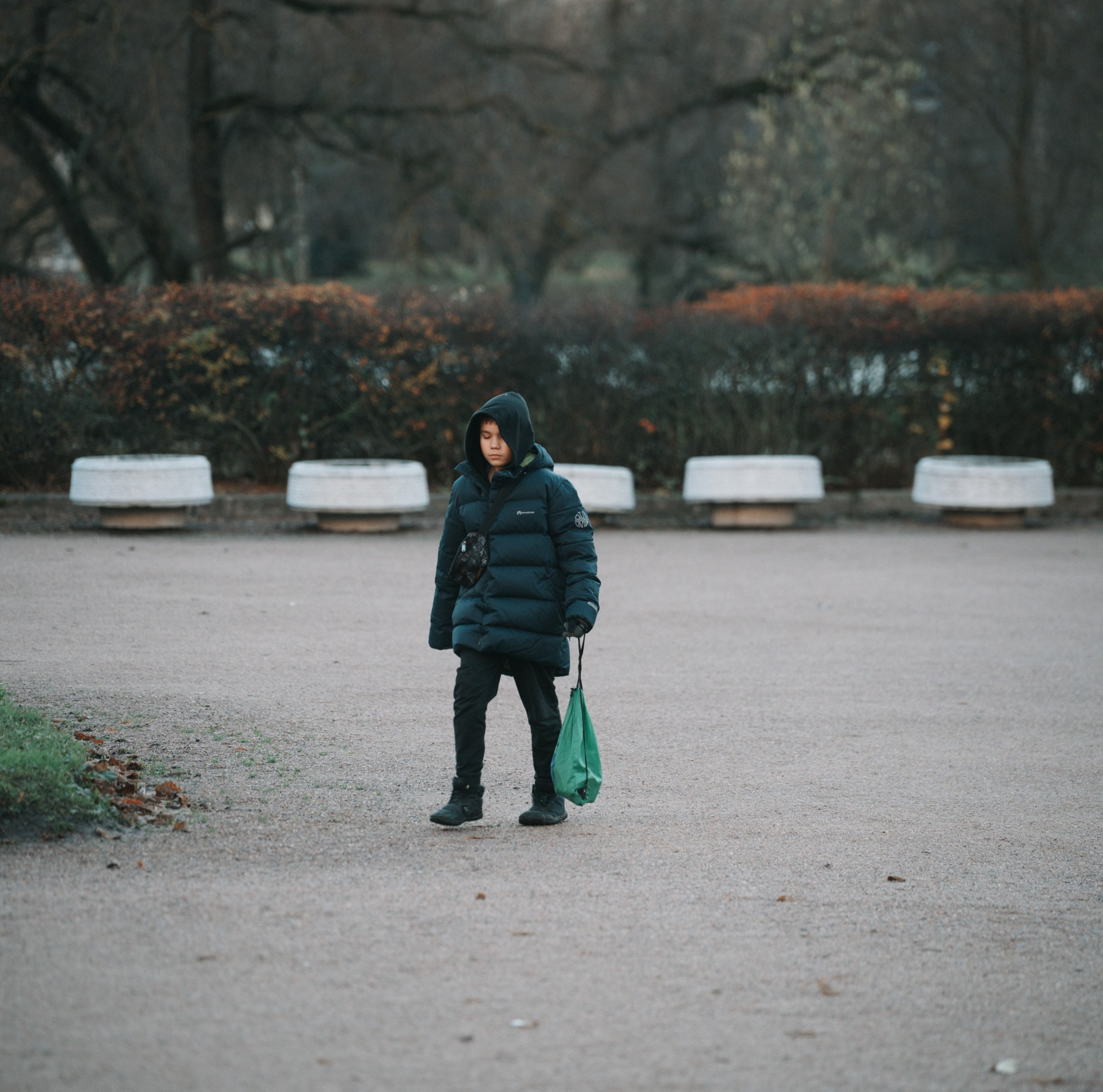 2025. Стрит-фотография, полная абсурда, идиотизма и красоты