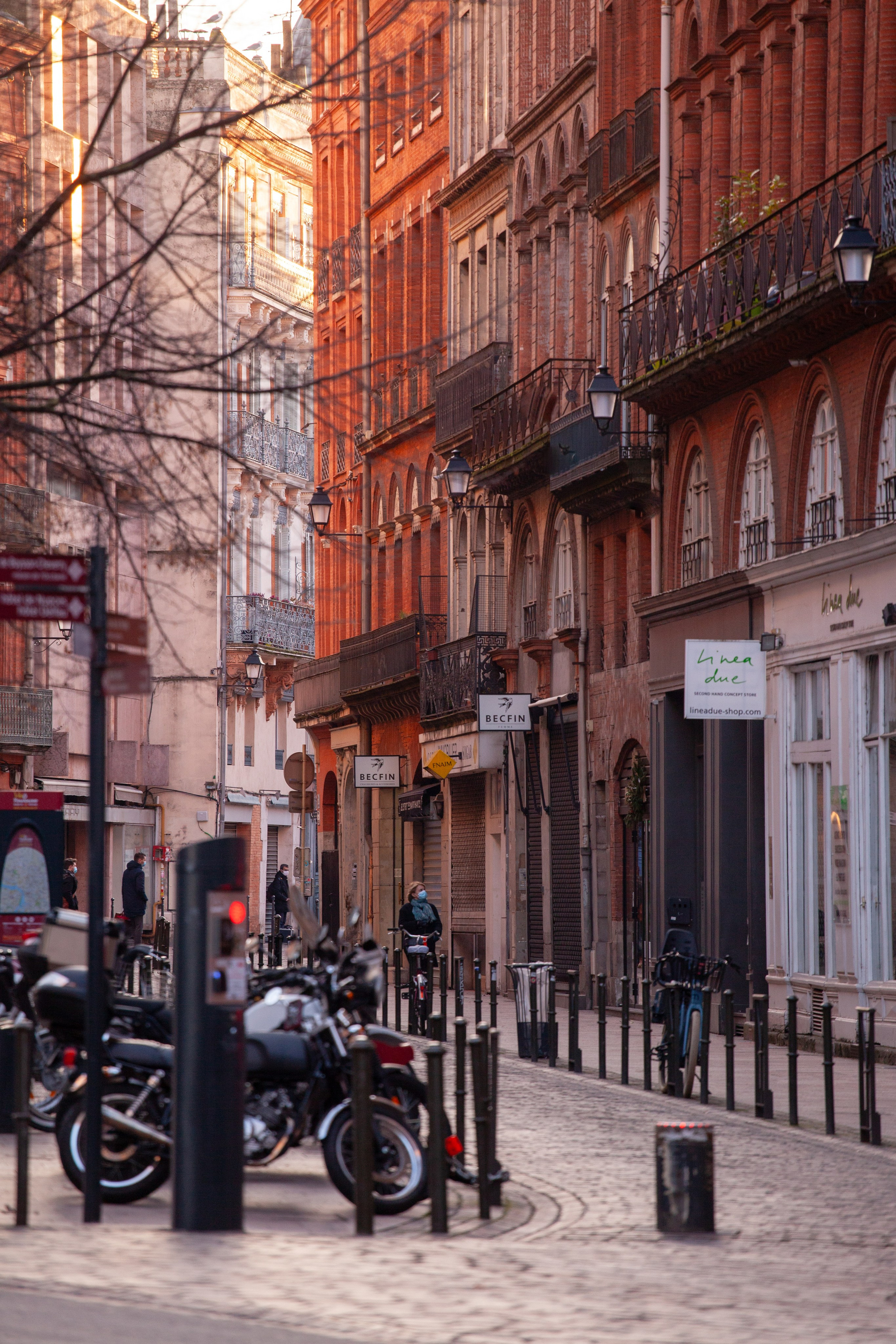 Toulouse. Eugénie Smirnova — your photographer in Toulouse and southwest France