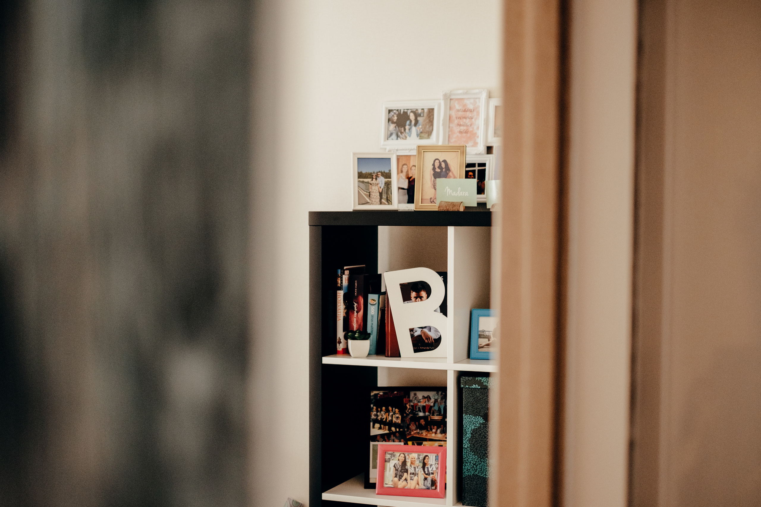 Kāzu stāsts Madara & Dains. Kāzu × Ģimenes notikumu fotografs Edgars Kalniņš