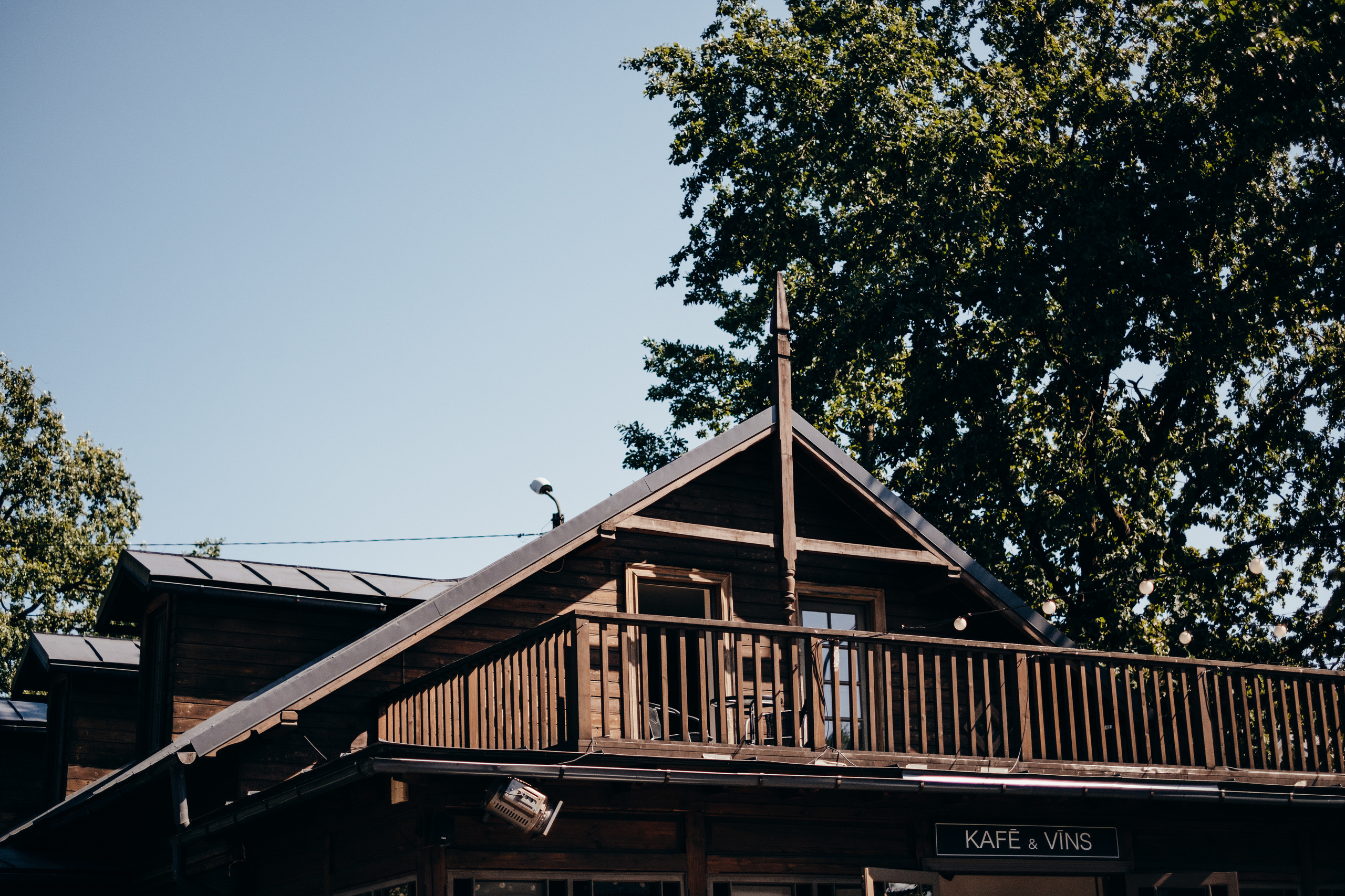 Kāzu stāsts Madara & Dains. Kāzu × Ģimenes notikumu fotografs Edgars Kalniņš