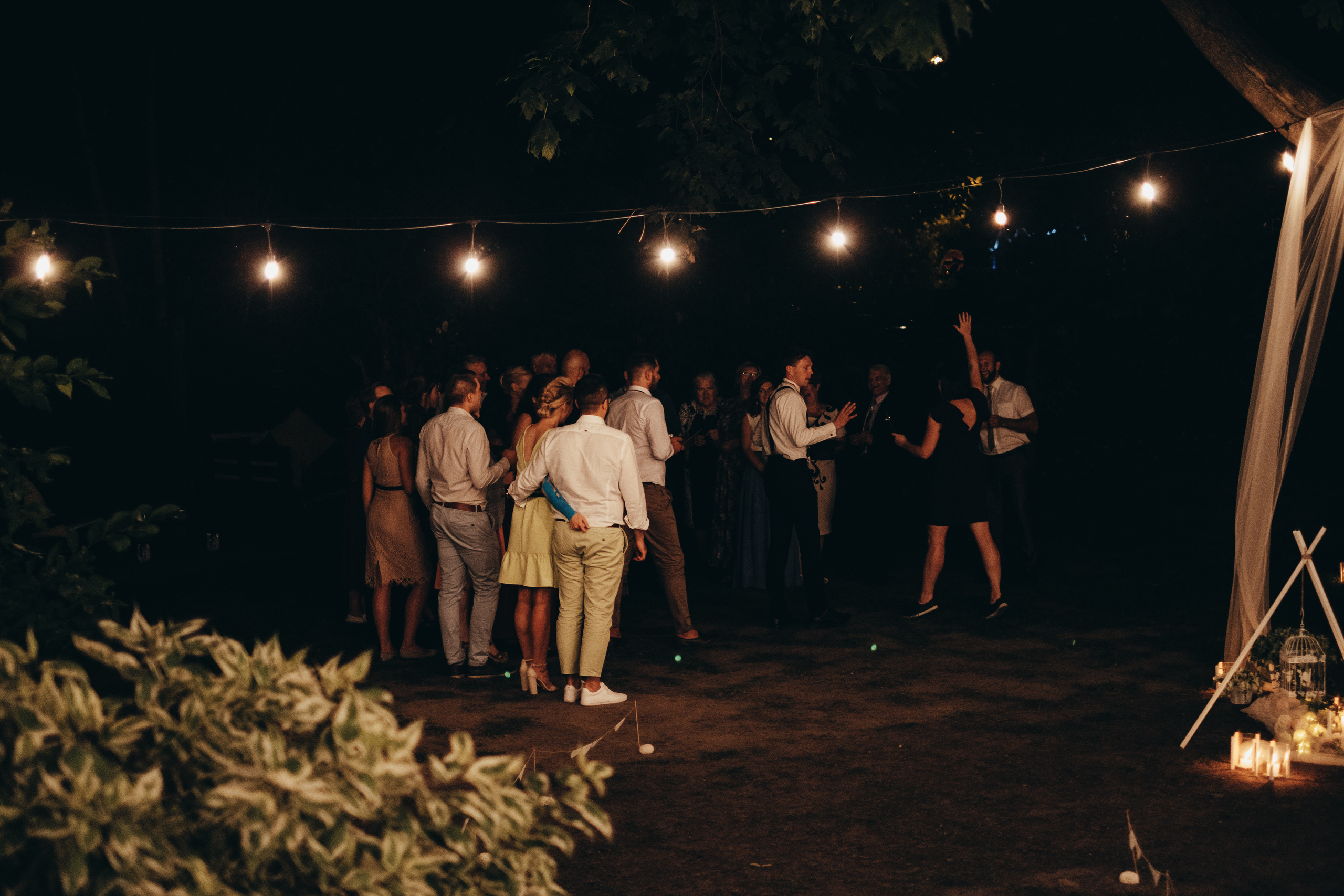 Kāzu stāsts Madara & Dains. Kāzu × Ģimenes notikumu fotografs Edgars Kalniņš