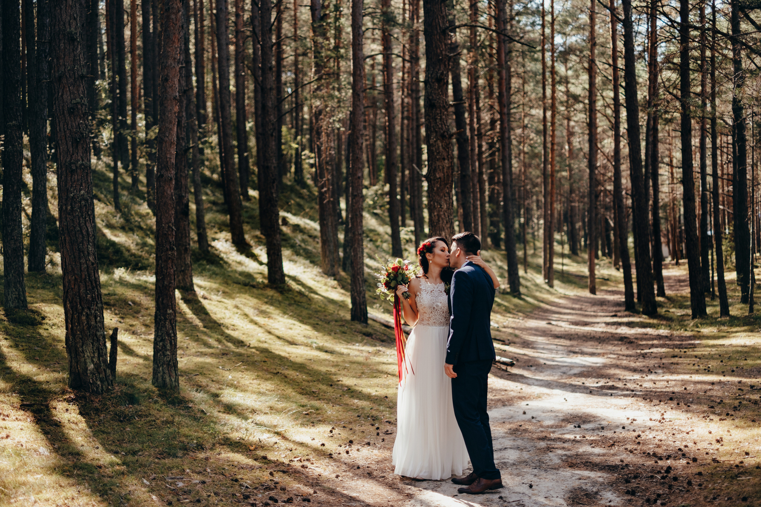 Kāzu stāsts Madara & Dains. Kāzu × Ģimenes notikumu fotografs Edgars Kalniņš