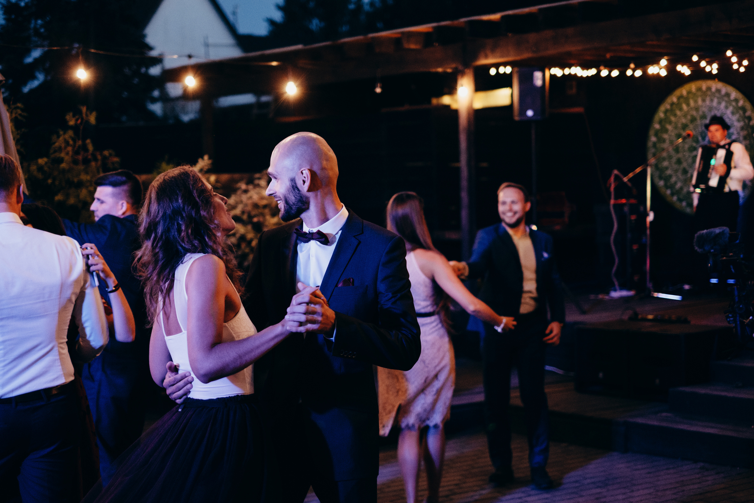 Kāzu stāsts Madara & Dains. Kāzu × Ģimenes notikumu fotografs Edgars Kalniņš