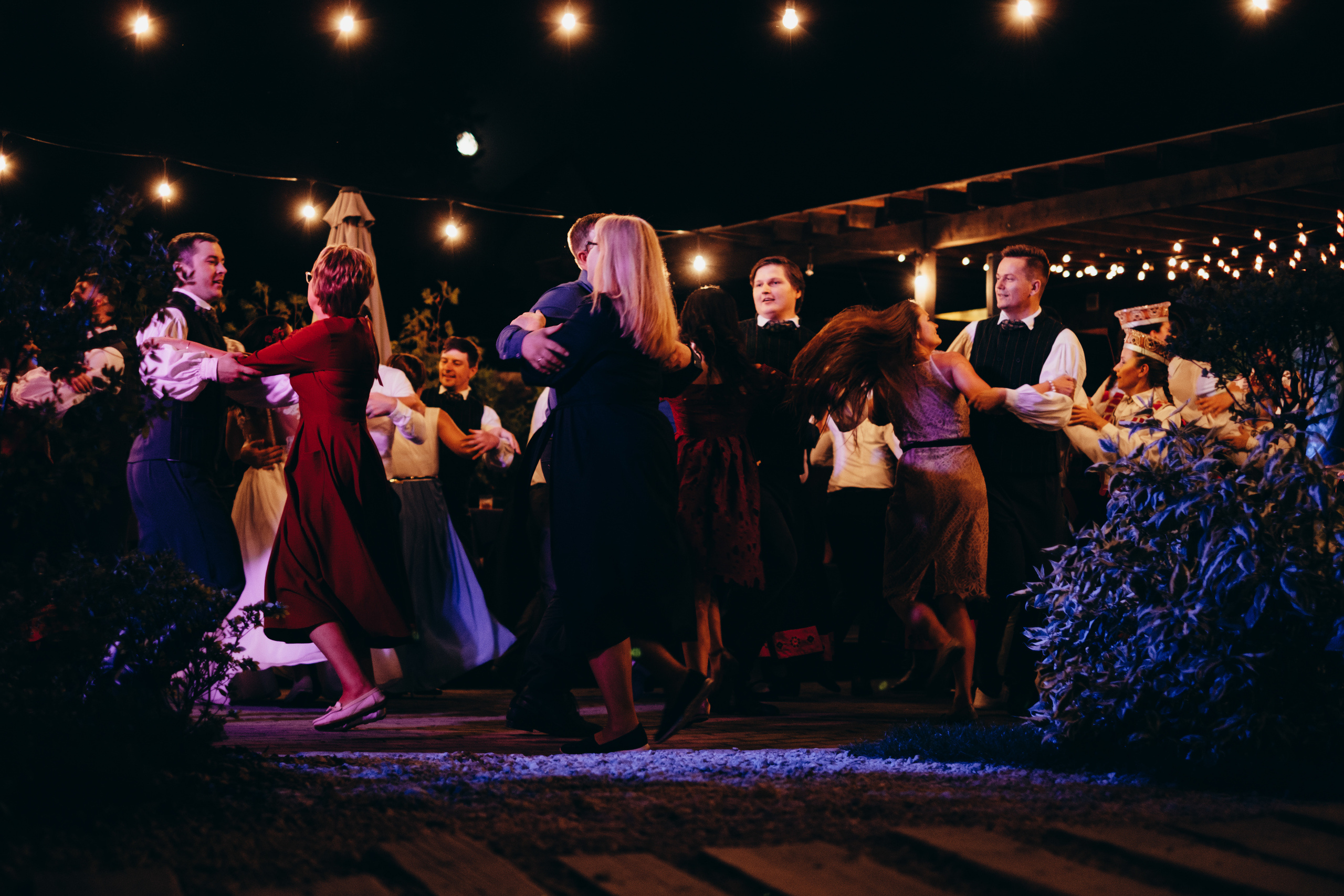 Kāzu stāsts Madara & Dains. Kāzu × Ģimenes notikumu fotografs Edgars Kalniņš