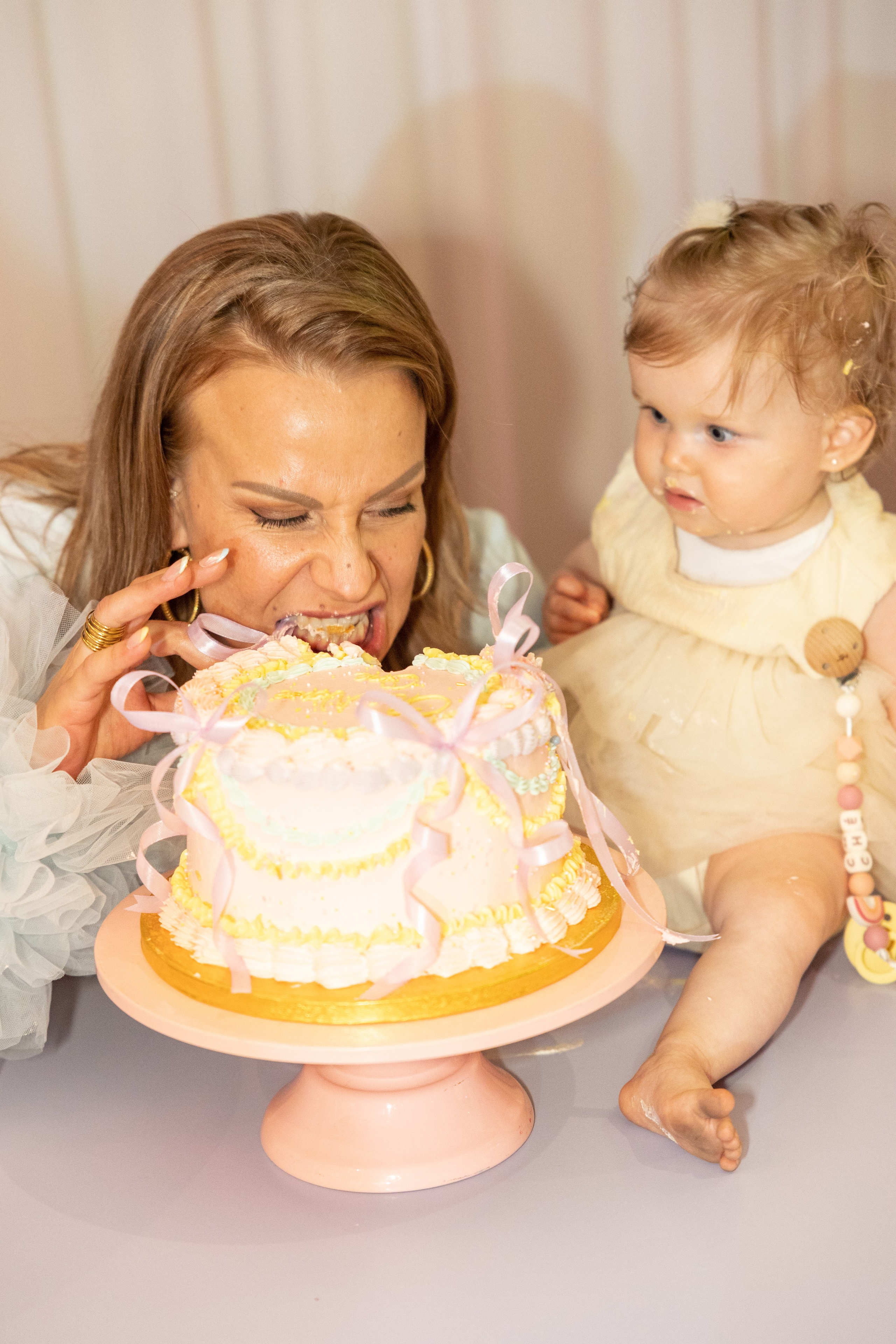 1 st Birthday. Portrait and Family Photographer in Netherlands
