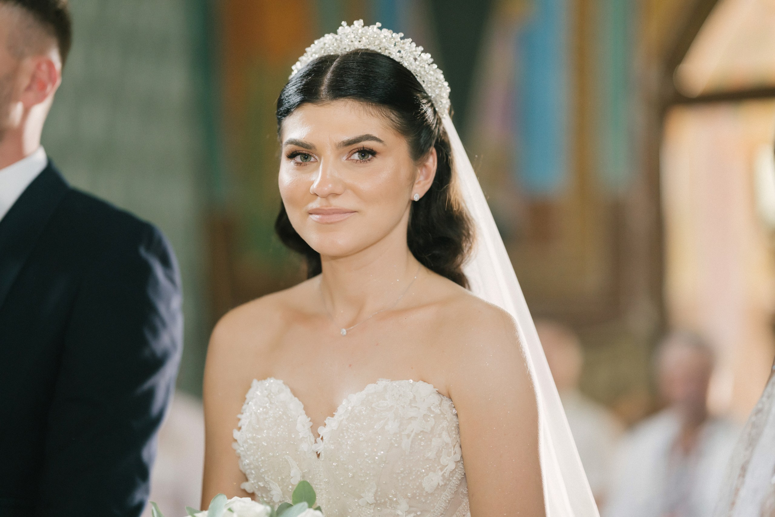 1. Mireasa Adriana în timpul pregătirilor de nuntă în Tudora Botoșani2. Costumul mirelui Ionuț fotografiat artistic în ziua nunții3. Prietenii mirelui la tradițiile de nuntă în Tudora4. Bărbieritul mirelui în cadrul obiceiurilor tradiționale de nuntă5. Fotografii de familie la biserică în ziua nunții6. Portret de familie cu mirii și copilul lor la nunta din Botoșani7. Primul dans al mirilor la Mariage Dor Baisa Botoșani8. Decor elegant de nuntă la Mariage Dor Baisa9. Emoții și tradiții la nunta din Tudora județul Botoșani10. Fotograf profesionist de nuntă în Botoșani surprinzând momente autentice - otograf-nunta-botosanifotograf-evenimente-botosanifotograf-profesionist-botosanifotograf-nunta-tudoranunta-tudora-botosanisedinta-foto-nunta-botosanipoze-nunta-botosanifotografii-nunta-tudorafotograf-cununie-religioasa-botosanibiserica-sfintii-imparati-constantin-si-elena-tudoramariage-dor-baisa-botosanirestaurant-nunta-botosanidansul-mirilor-mariage-dorpregatiri-mire-botosanipregatiri-mireasa-botosanitraditii-nunta-moldovaobiceiuri-nunta-tudorafotograf-familie-nunta-botosaniportret-miri-botosanigalerie-foto-nunta-botosanialbum-foto-nunta-botosaninunta-eleganta-botosaninunta-cu-traditii-botosanifotograf-premium-nunta-botosaniservicii-foto-video-botosanipoveste-de-nunta-botosanifotograf-documentar-nuntafotograf-natural-emotionalmiri-ionut-si-adriananunta-autentica-tudora -otograf-nunta-botosanifotograf-nunta-tudoranunta-tudora-botosanifotograf-evenimente-botosanifotograf-profesionist-botosaniservicii-foto-video-botosanigalerie-foto-nunta-botosanialbum-foto-nunta-botosani - nunta-autentica-botosaninunta-cu-traditii-botosanipoveste-de-nunta-botosanifotografii-emotionante-nuntamomente-autentice-nuntafotografie-documentara-nuntafotograf-natural-nunta- pregatiri-miri-tudorabiserica-tudora-botosanicununie-religioasa-tudoramariage-dor-baisa-botosanipetrecere-nunta-botosanivalsul-mirilor-botosani - alino-foto-studio-botosaniionut-si-adriana-nunta-tudorafotograf-alin-chirila-botosani