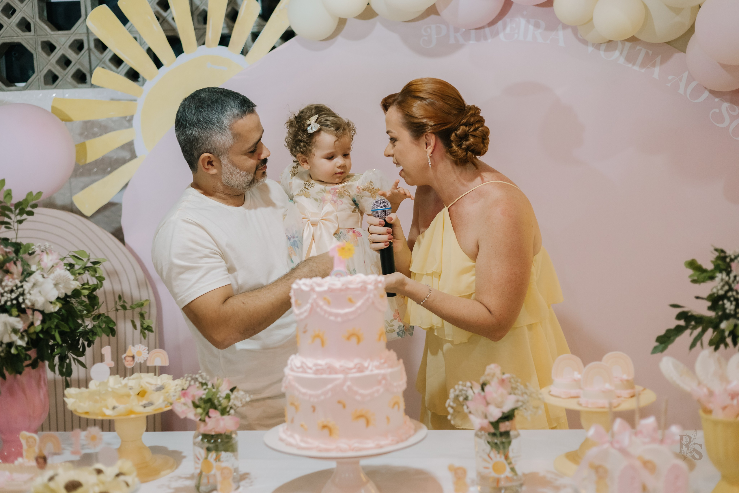 Aurora — 1 ano. Fotógrafo Richard Silvestre — Casamentos na Bahia