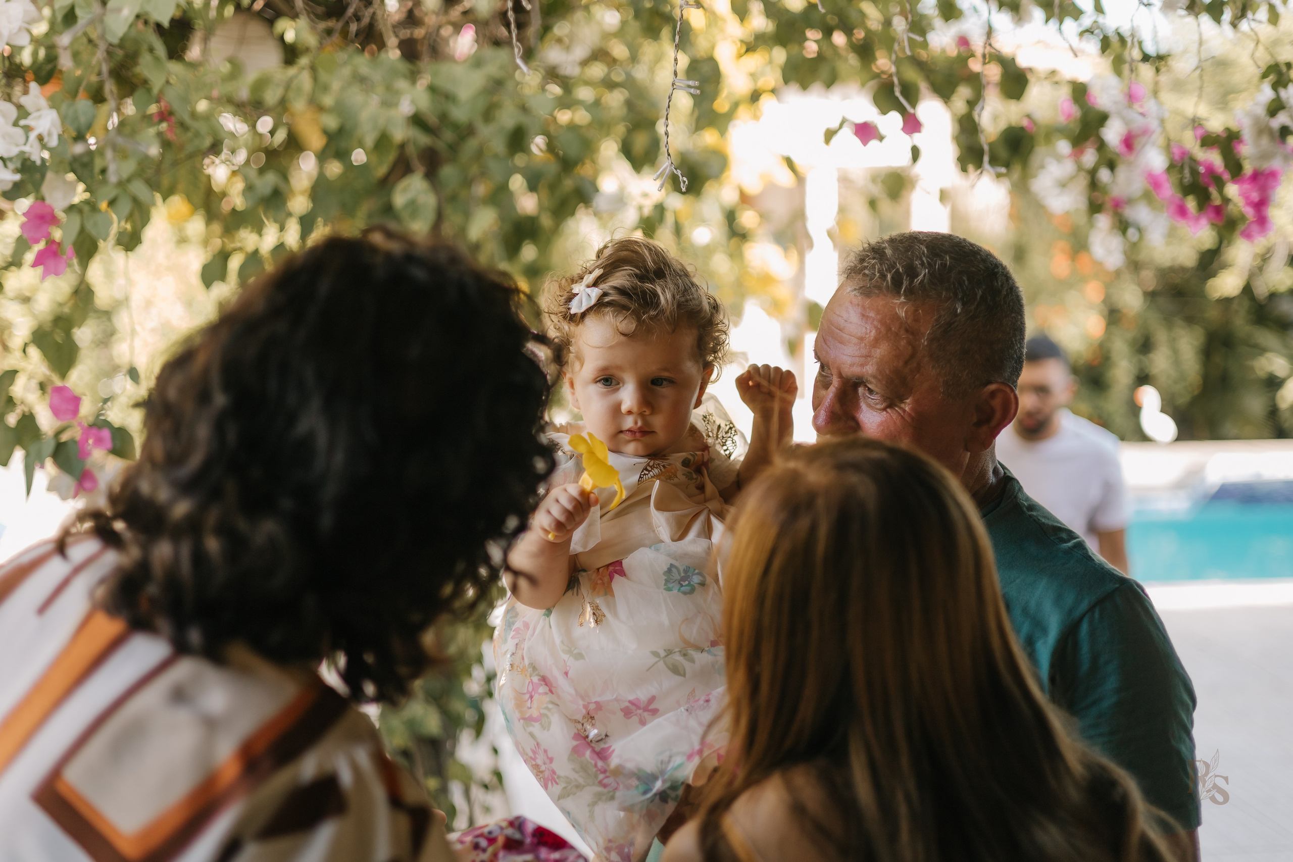Aurora — 1 ano. Fotógrafo Richard Silvestre — Casamentos na Bahia