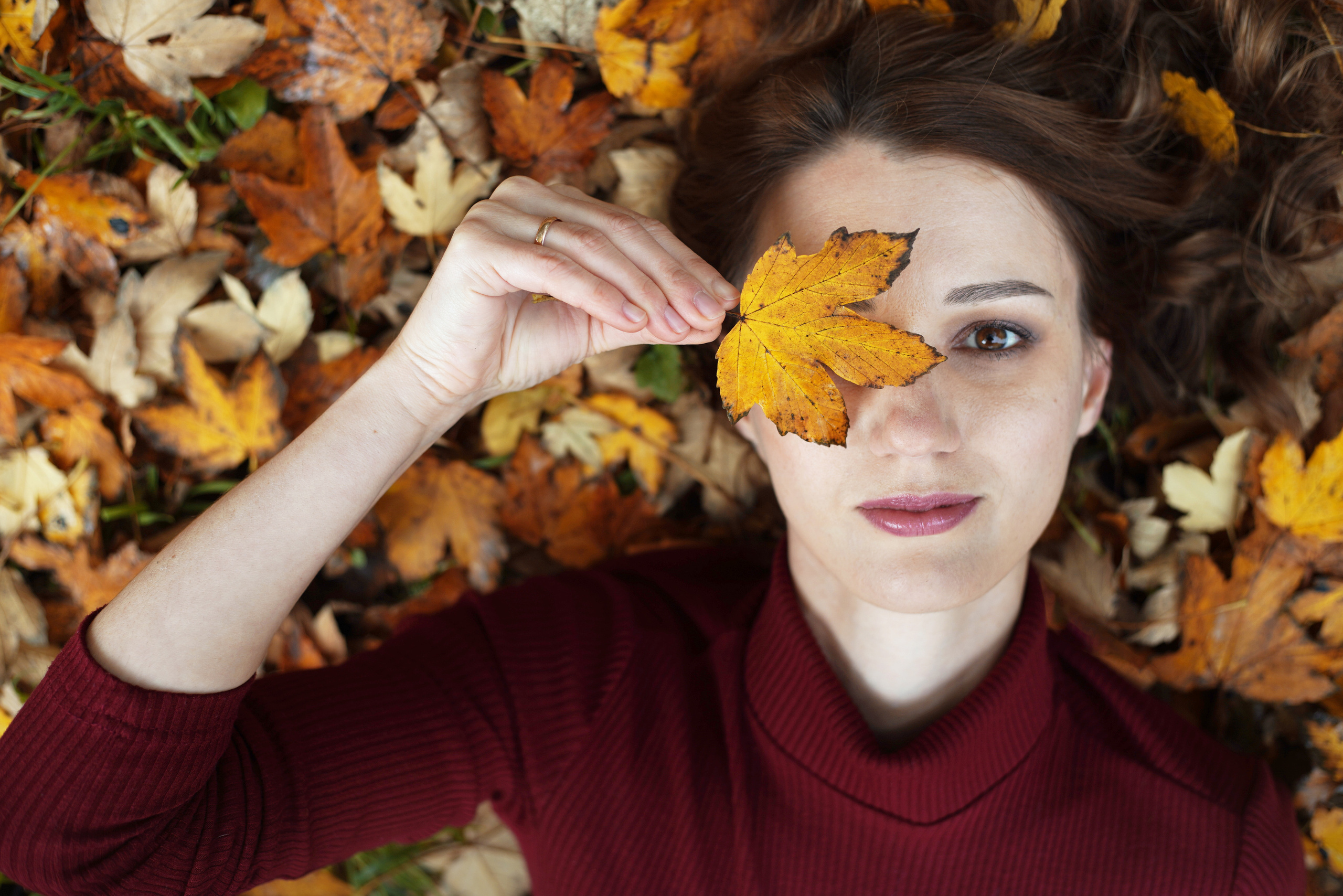 Herbstliches kreatives Treffen mit einer Kamera. Neugeborenenfotografin und Retoucher in Augsburg Nastassia Schneider
