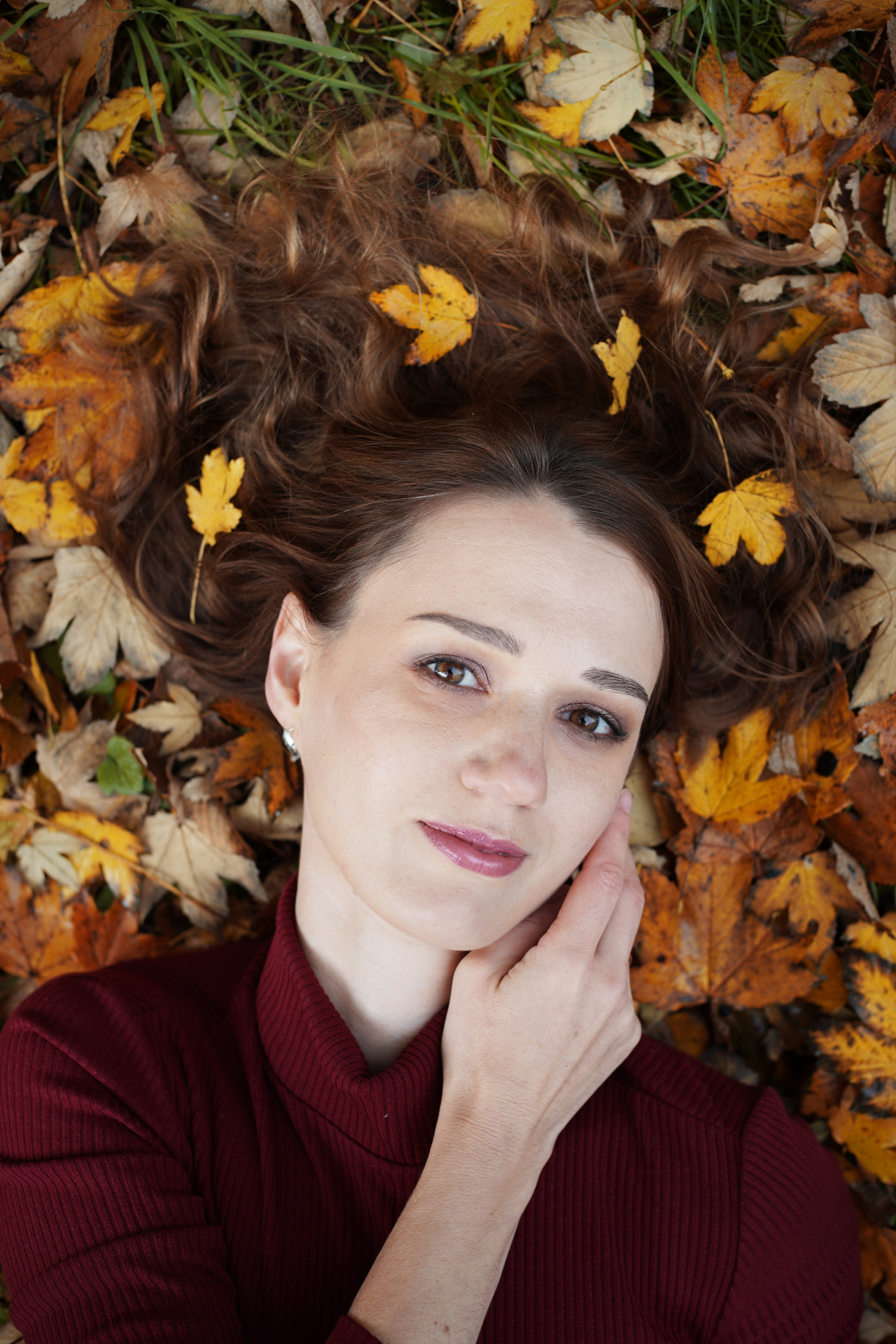 Porträt eines Mädchens im Herbst