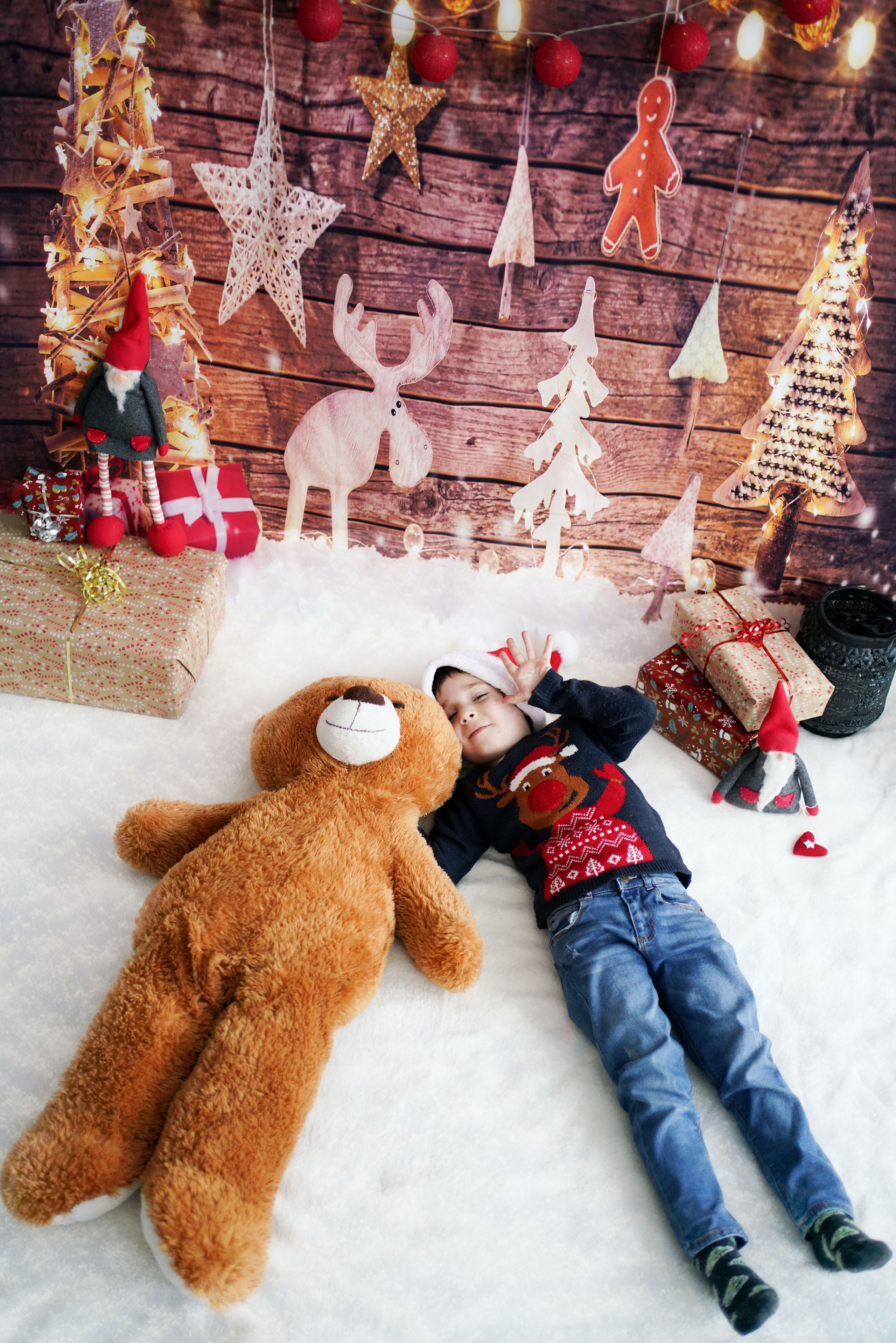 Weihnachtsfotosession im Studio für eine befreundete Familie. Neugeborenenfotografin und Retoucher in Augsburg Nastassia Schneider