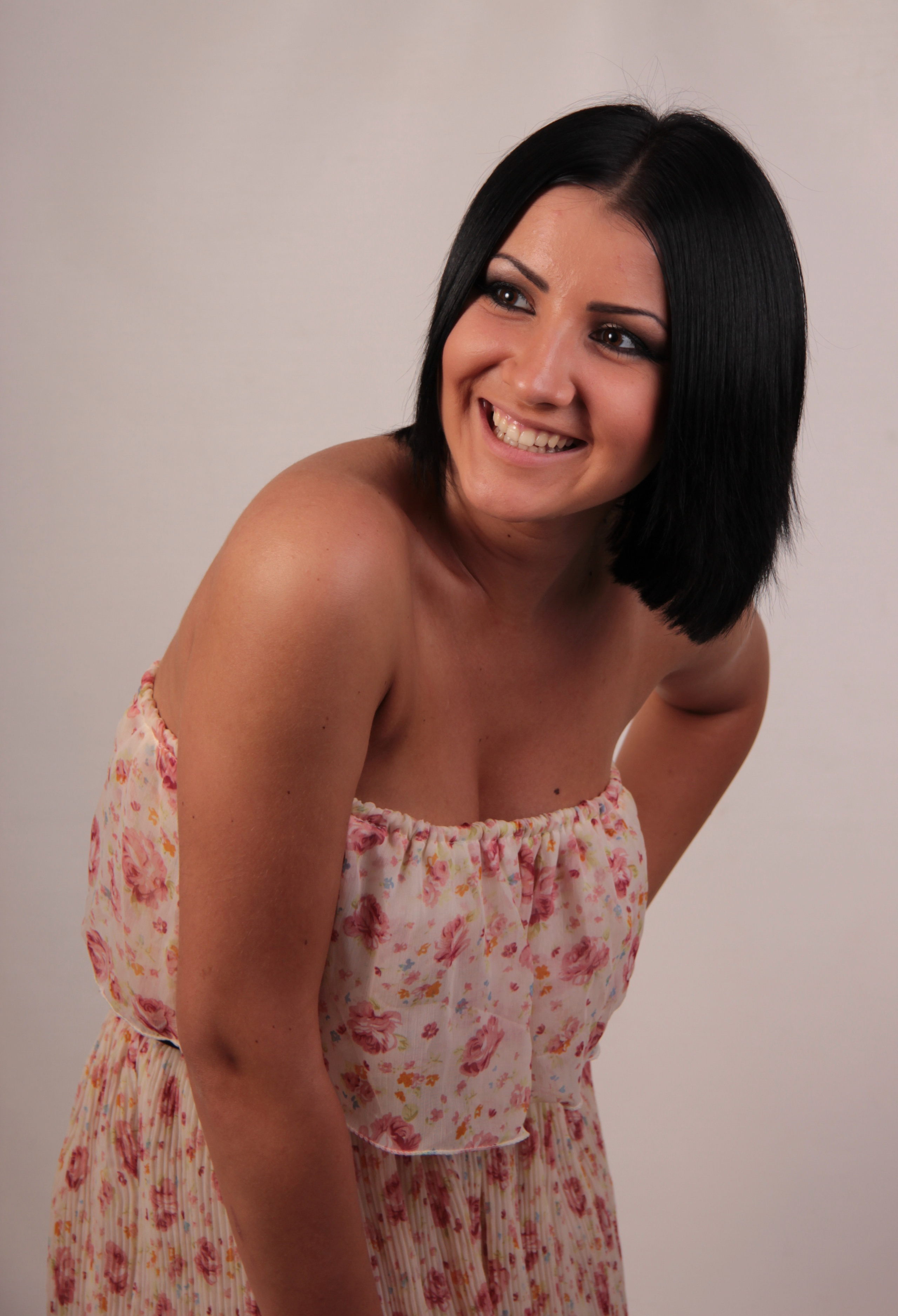 Frauenporträt im Studio. Neugeborenenfotografin und Retoucher in Augsburg Nastassia Schneider