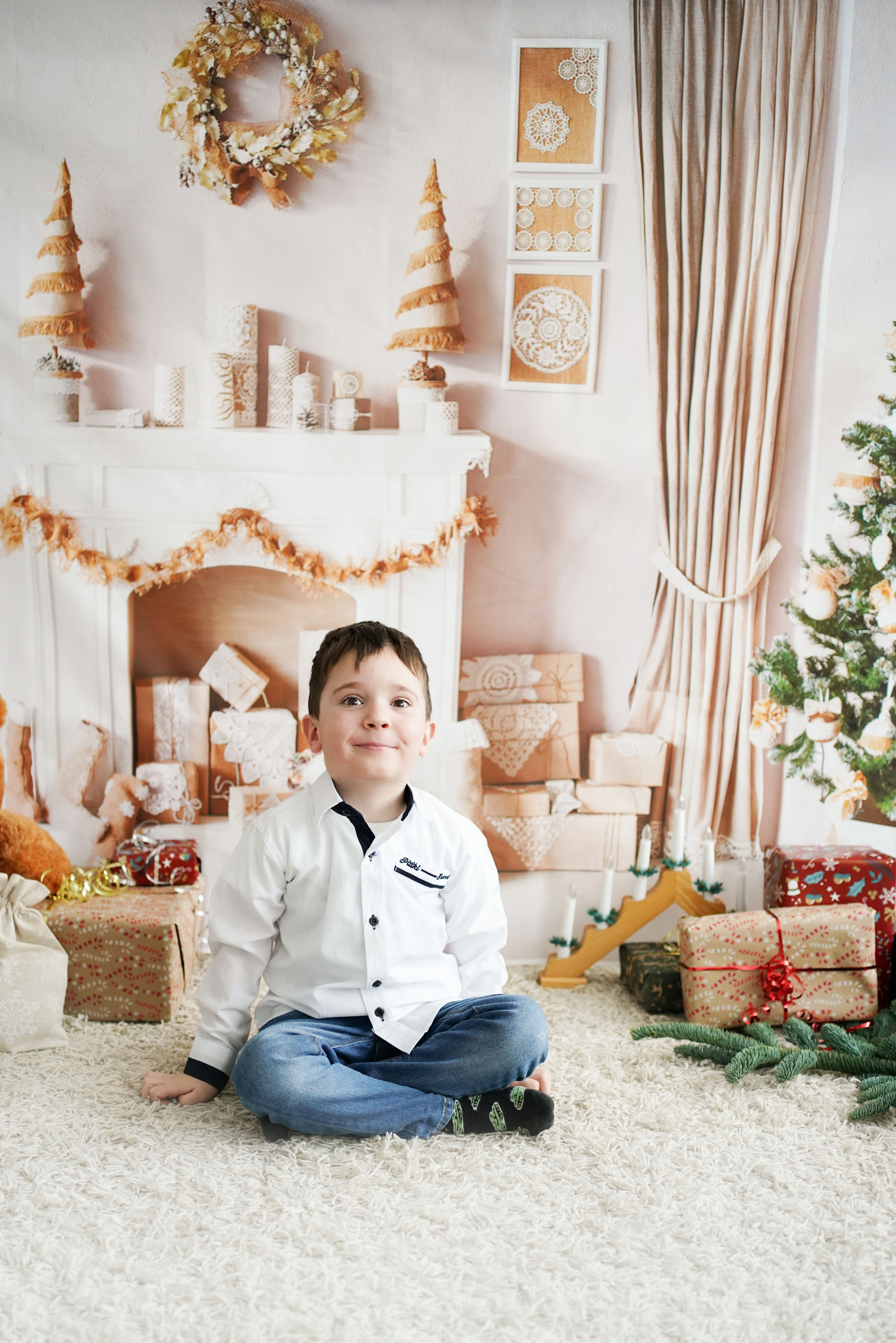 Weihnachtsfotosession im Studio für eine befreundete Familie. Neugeborenenfotografin und Retoucher in Augsburg Nastassia Schneider