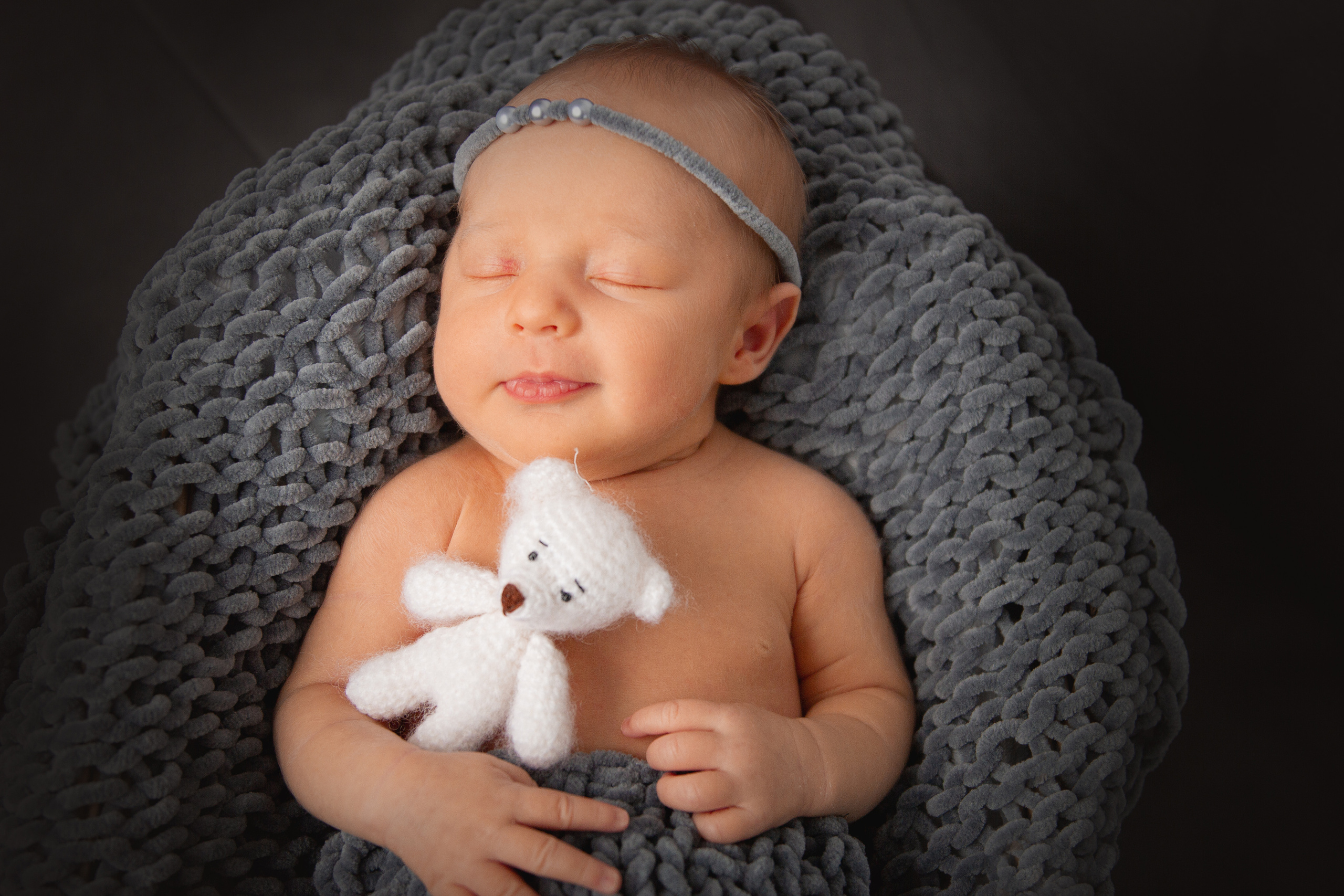 mit gehäkeltem Bär