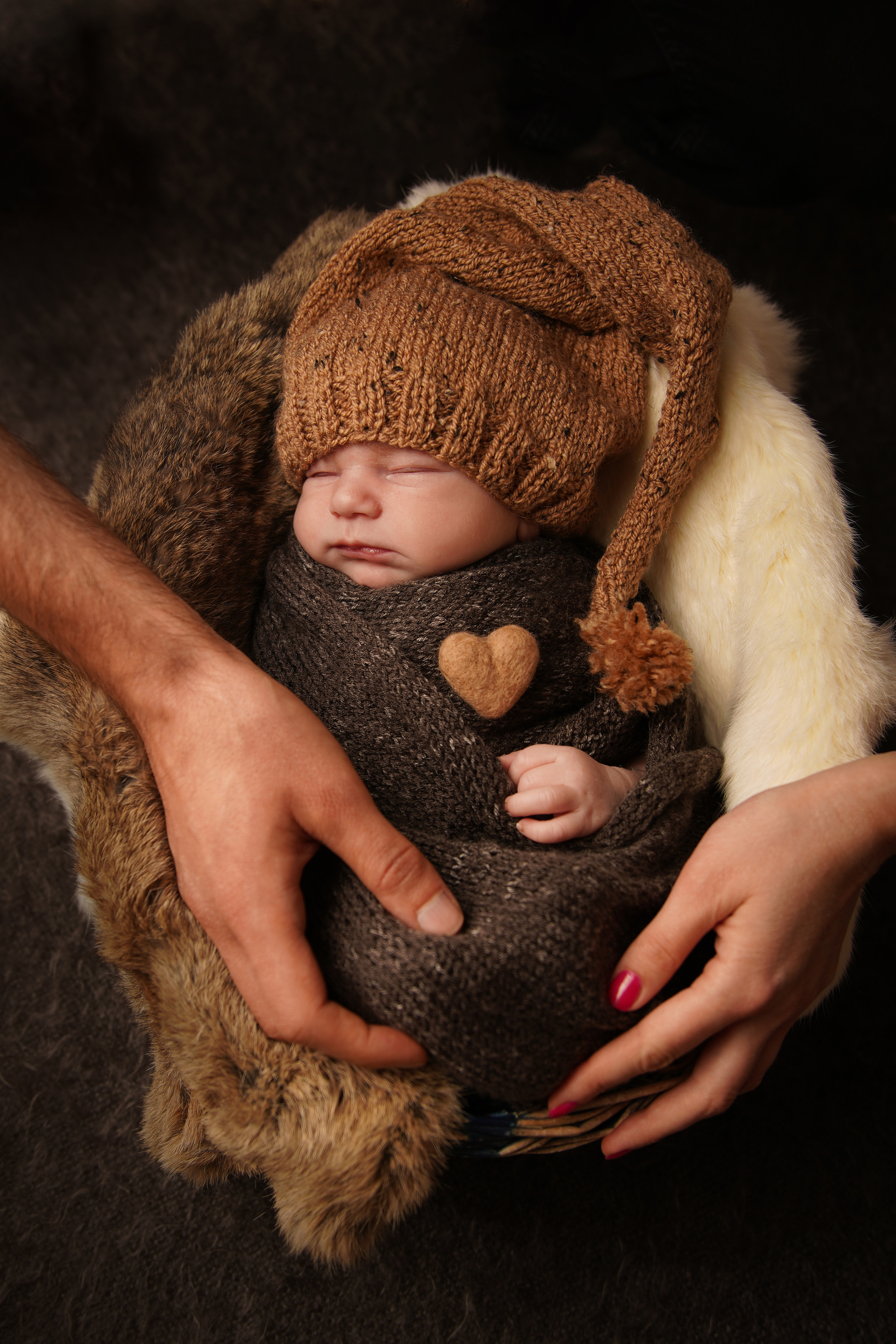 Fotoshooting in warmen Pastellfarben. Neugeborenenfotografin und Retoucher in Augsburg Nastassia Schneider
