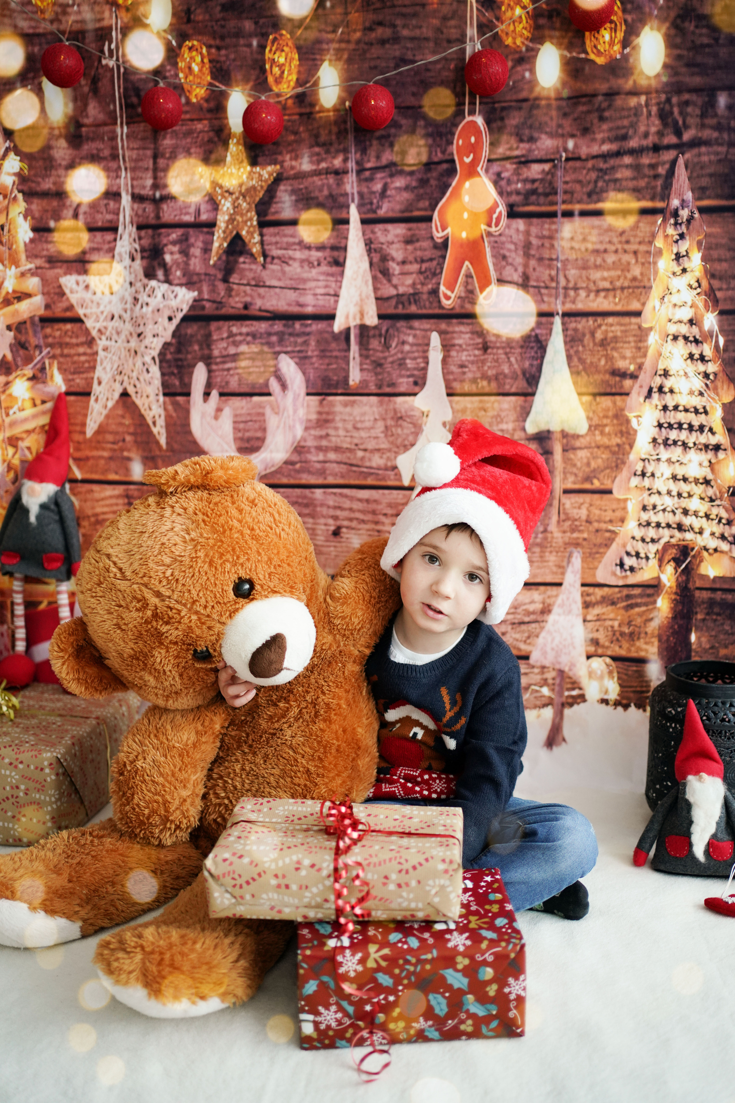 Weihnachtsfotosession im Studio für eine befreundete Familie. Neugeborenenfotografin und Retoucher in Augsburg Nastassia Schneider